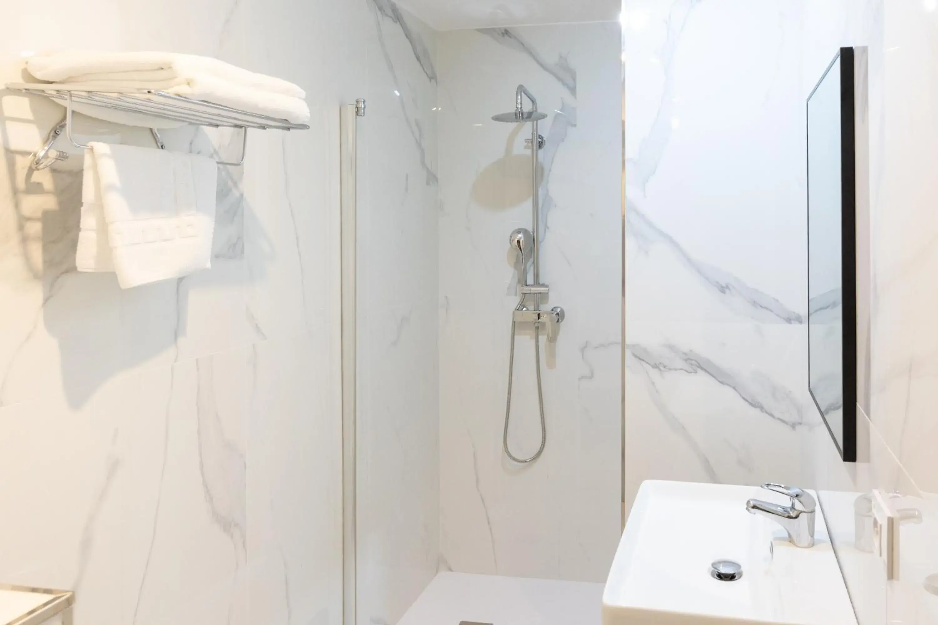 Double or Twin Room in Hostal Plaza Double or Twin Room in Hostal Plaza