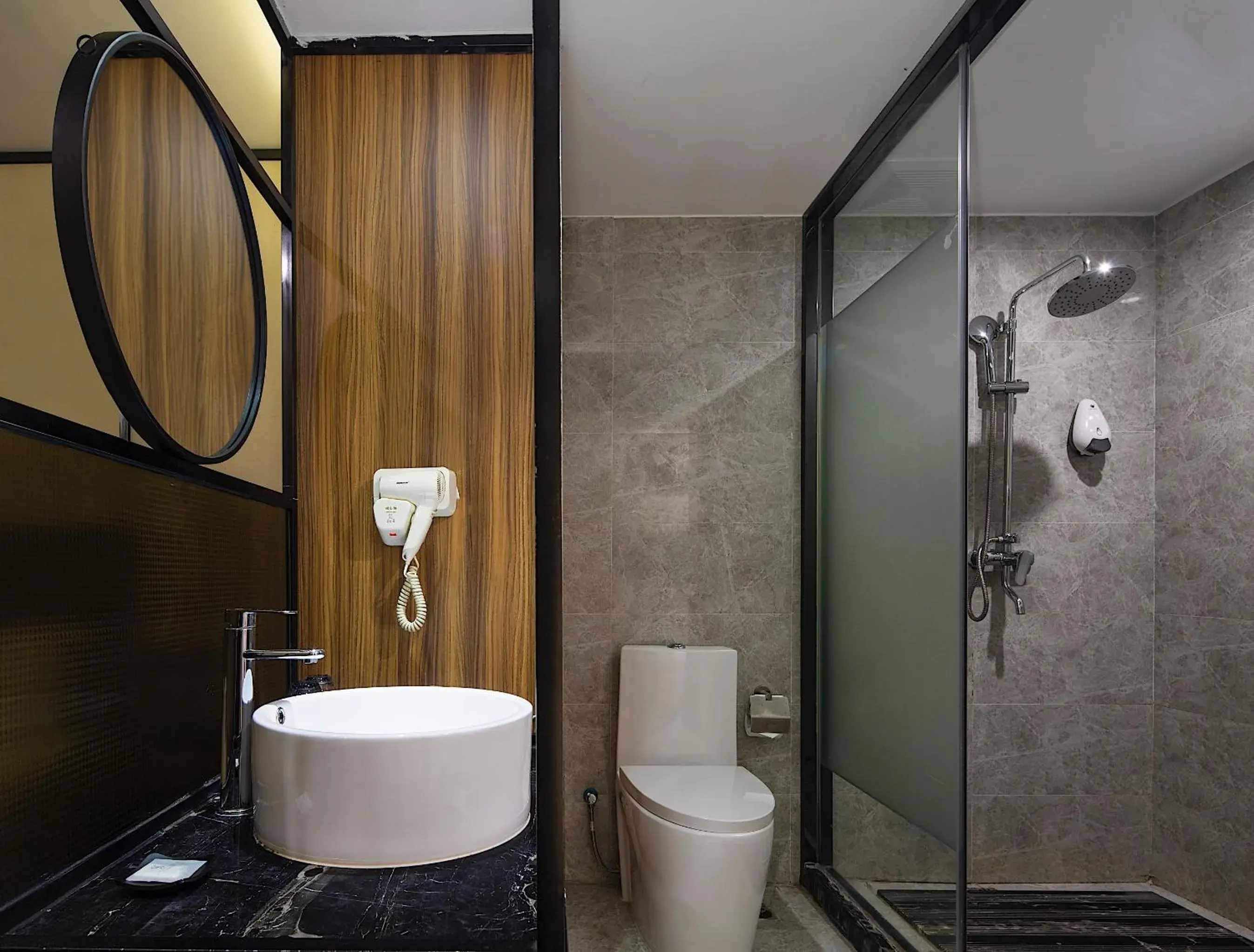 Bathroom in Homies Hotel