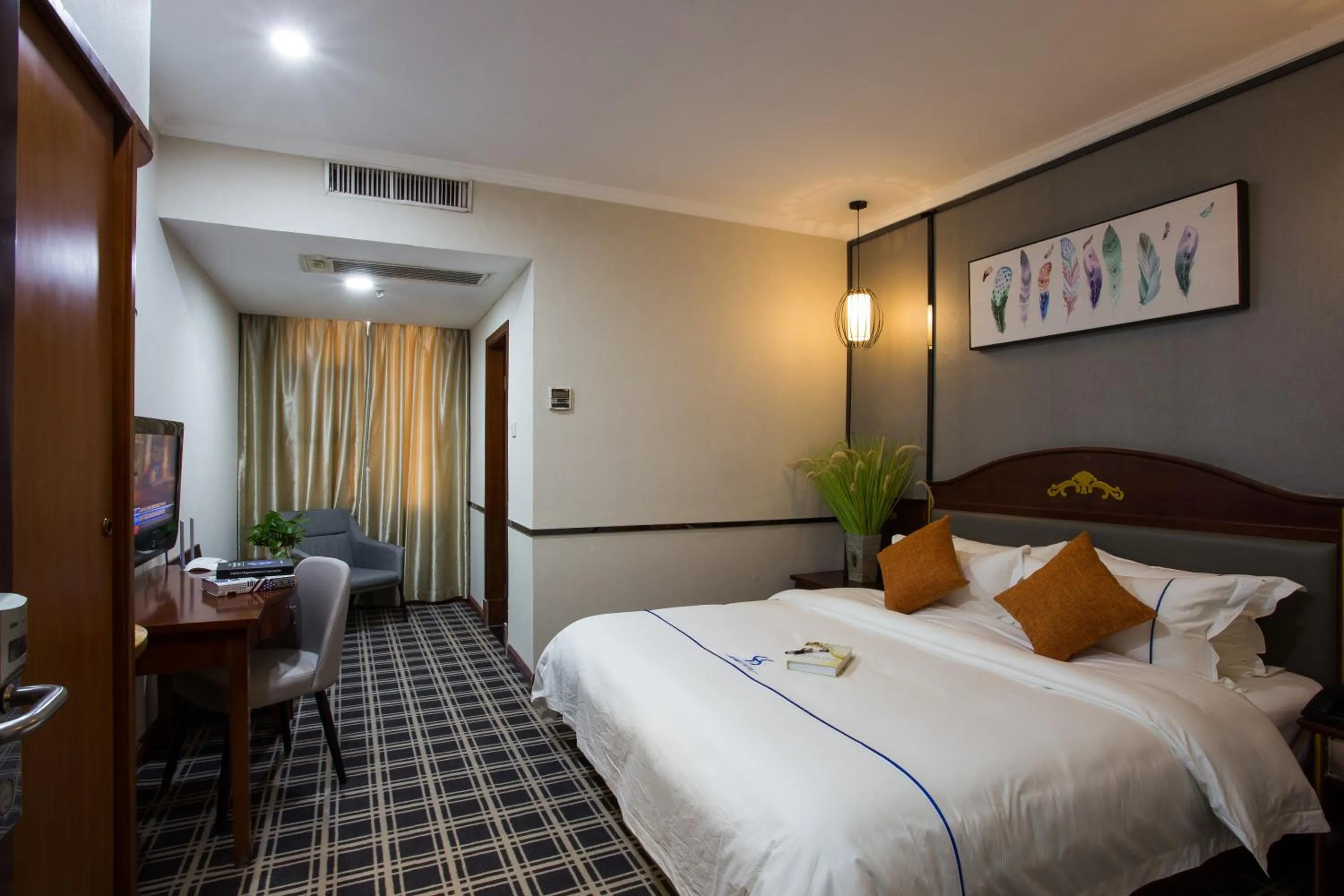 Bed in Guangzhou Homies Hotel