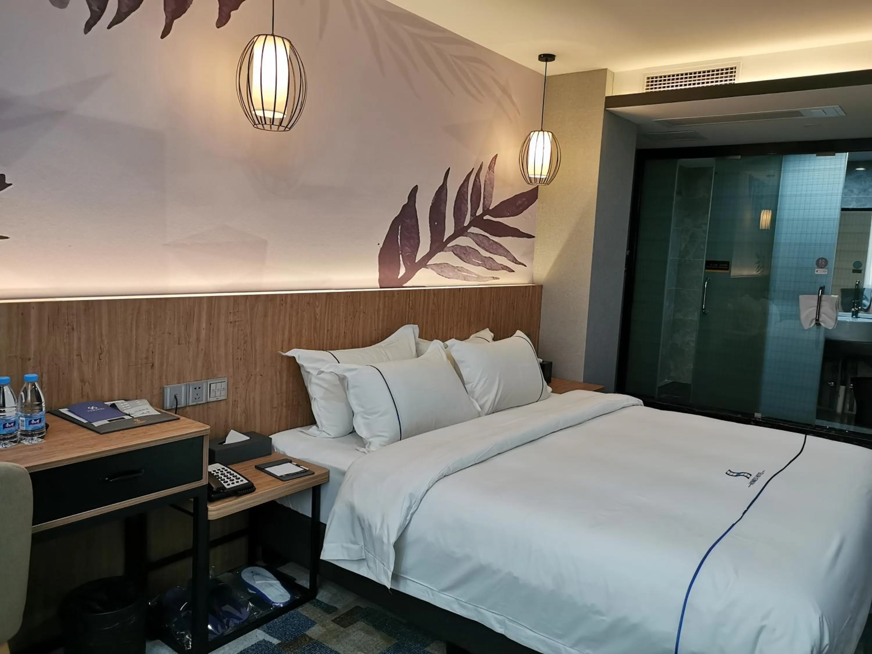 Bed in Guangzhou Homies Hotel