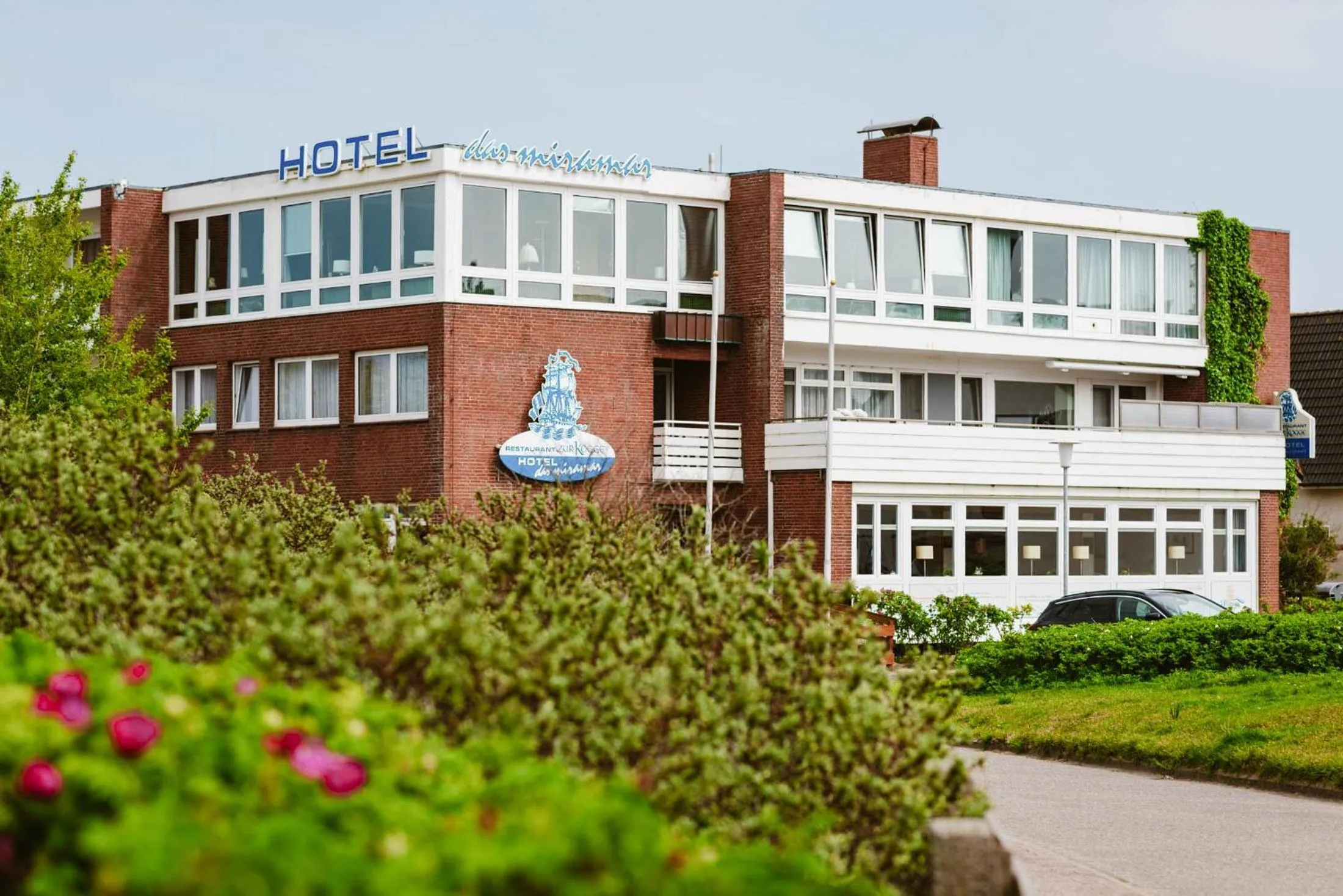 Property building in Hotel das Miramar