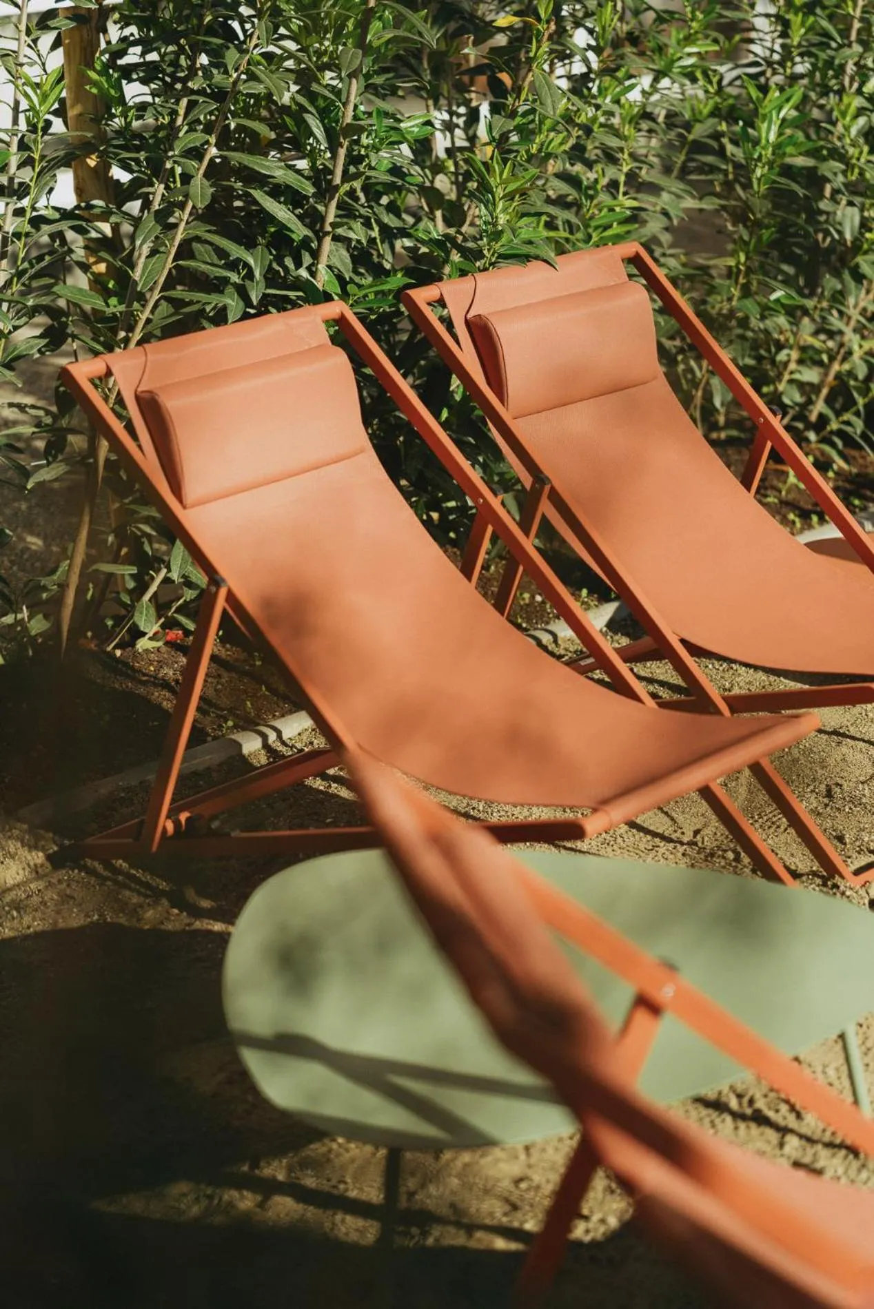 Restaurant/places to eat in 2Places Side