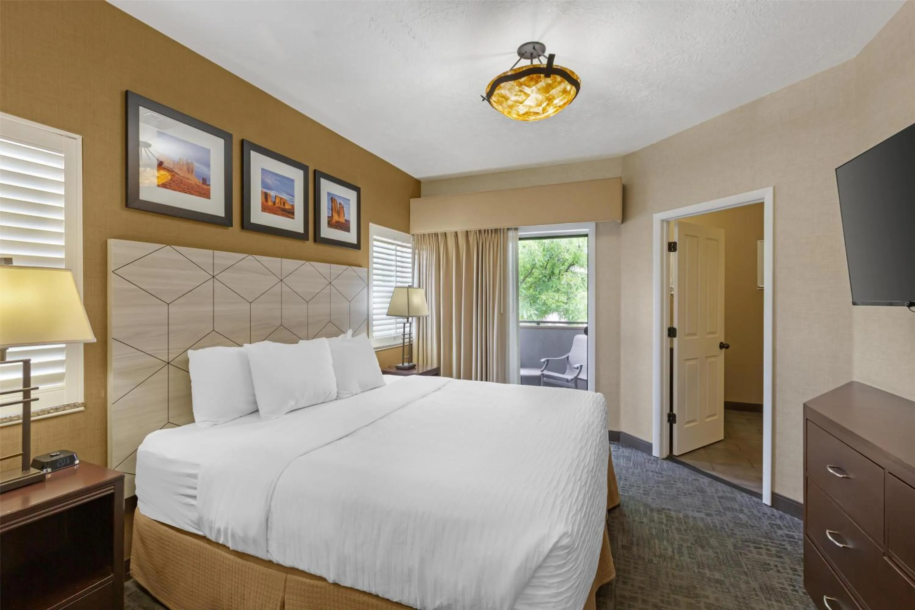 Photo of the whole room, Bed in Best Western Plus Canyonlands Inn