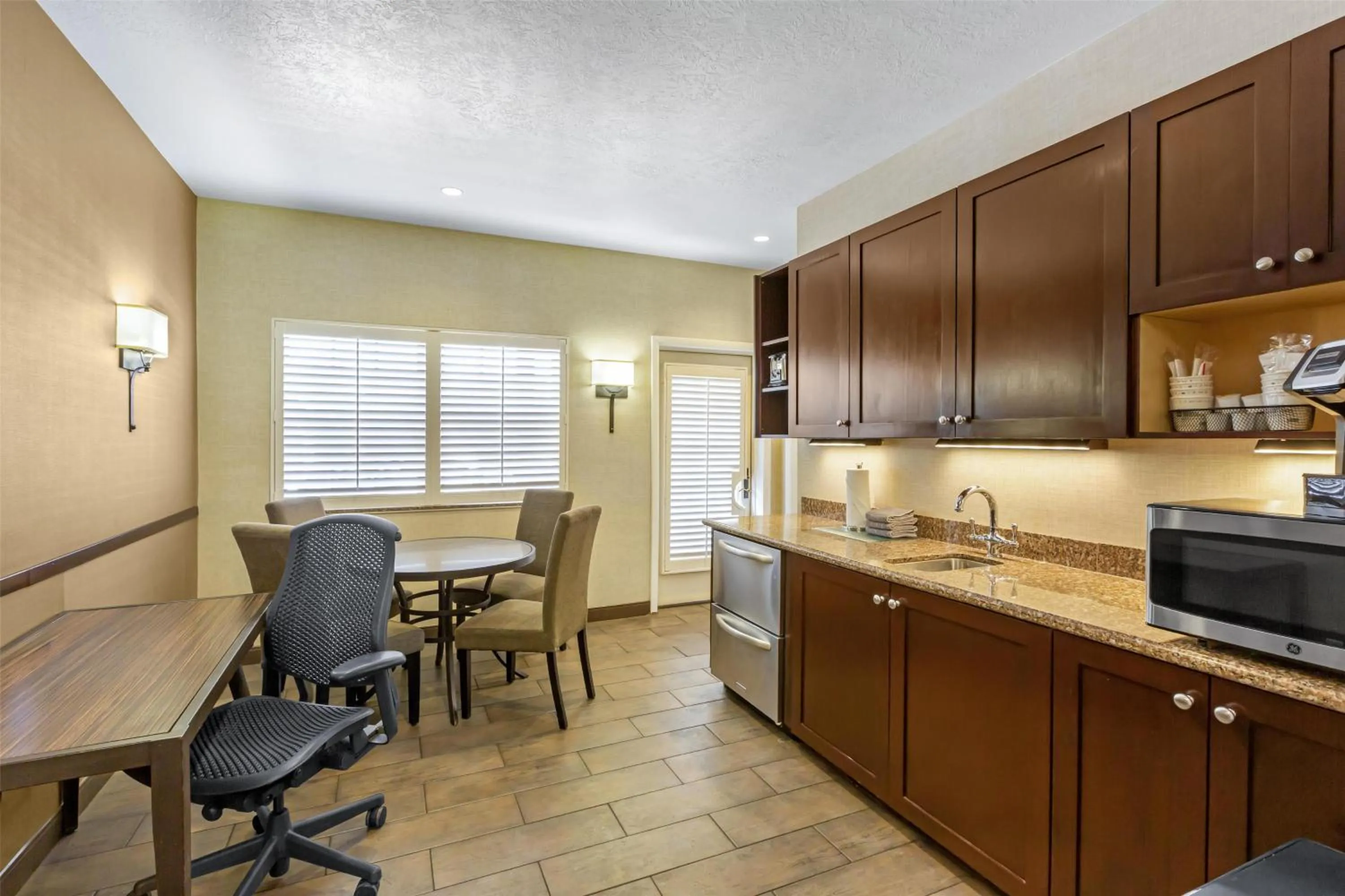 Photo of the whole room in Best Western Plus Canyonlands Inn