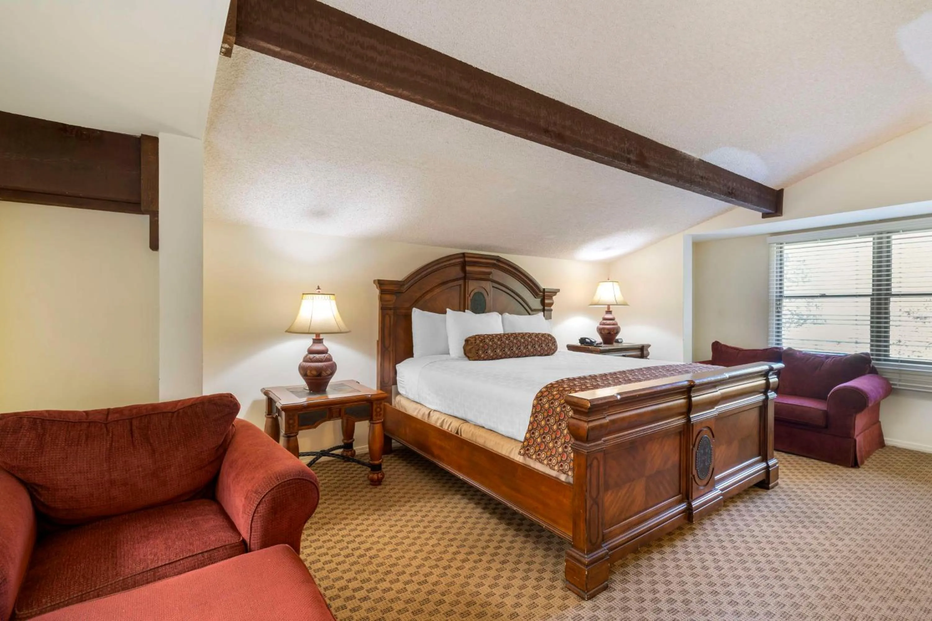 Photo of the whole room, Bed in Best Western Casa Grande Inn