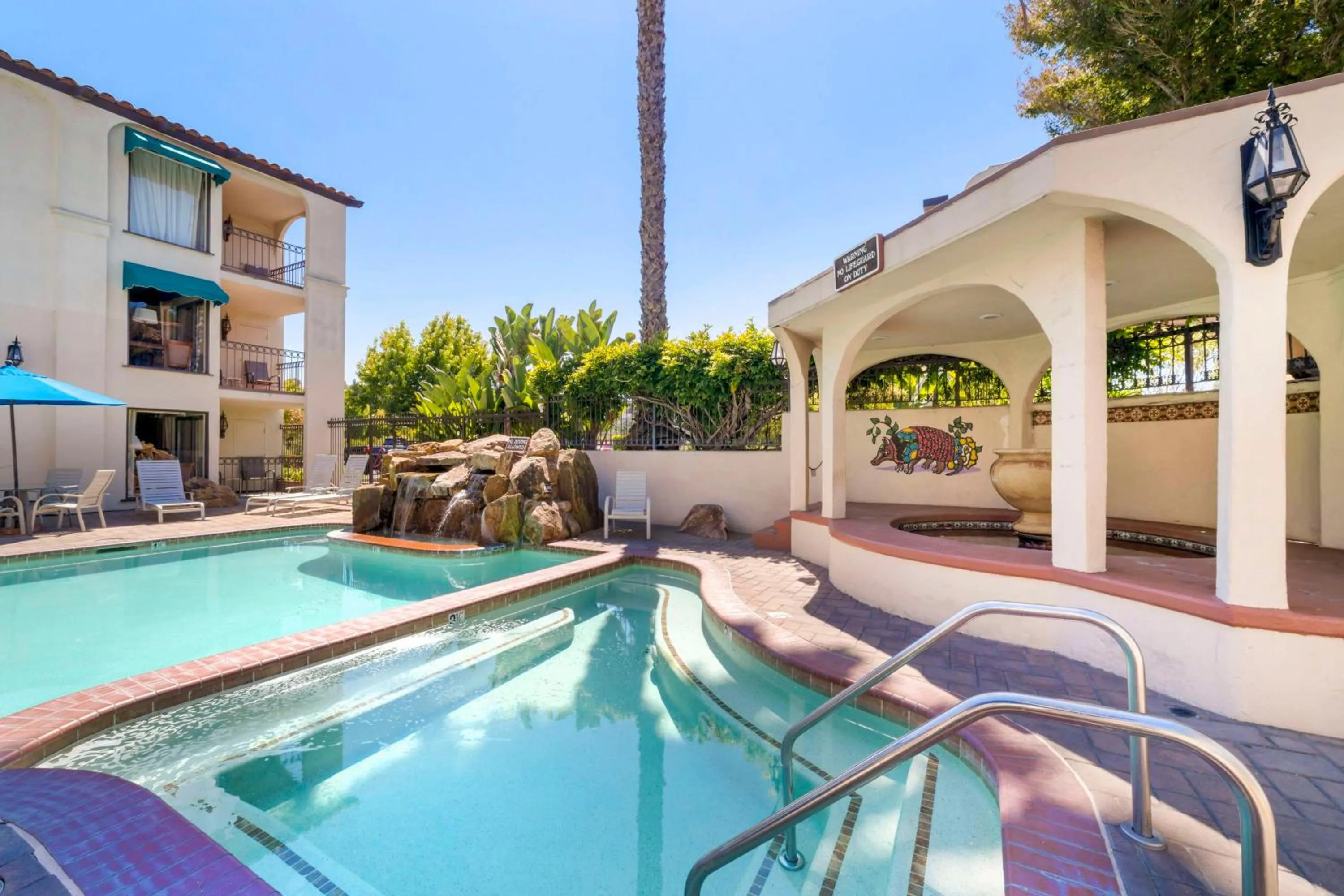 Pool view in Best Western Casa Grande Inn