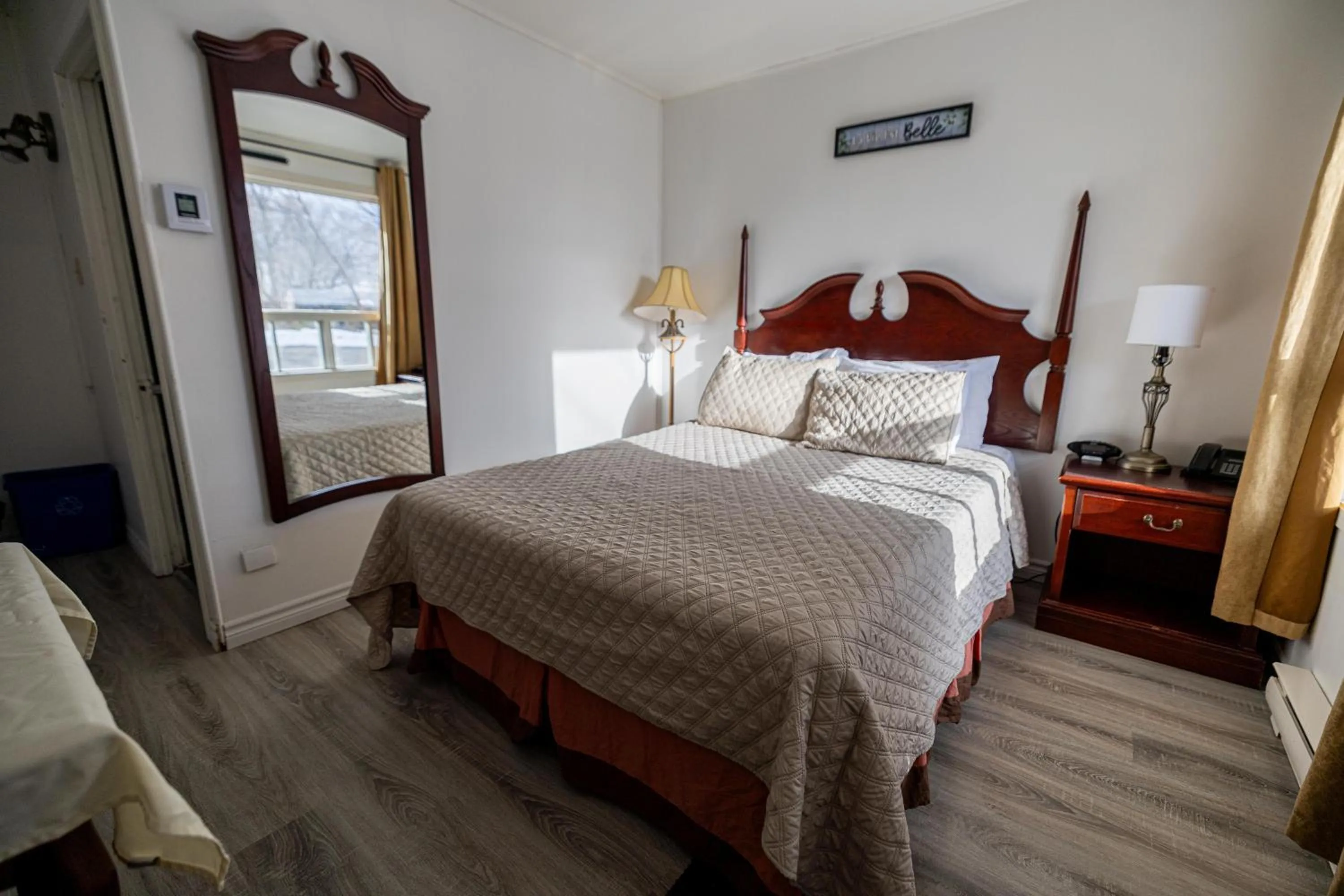 Bedroom, Bed in Motel Deblois