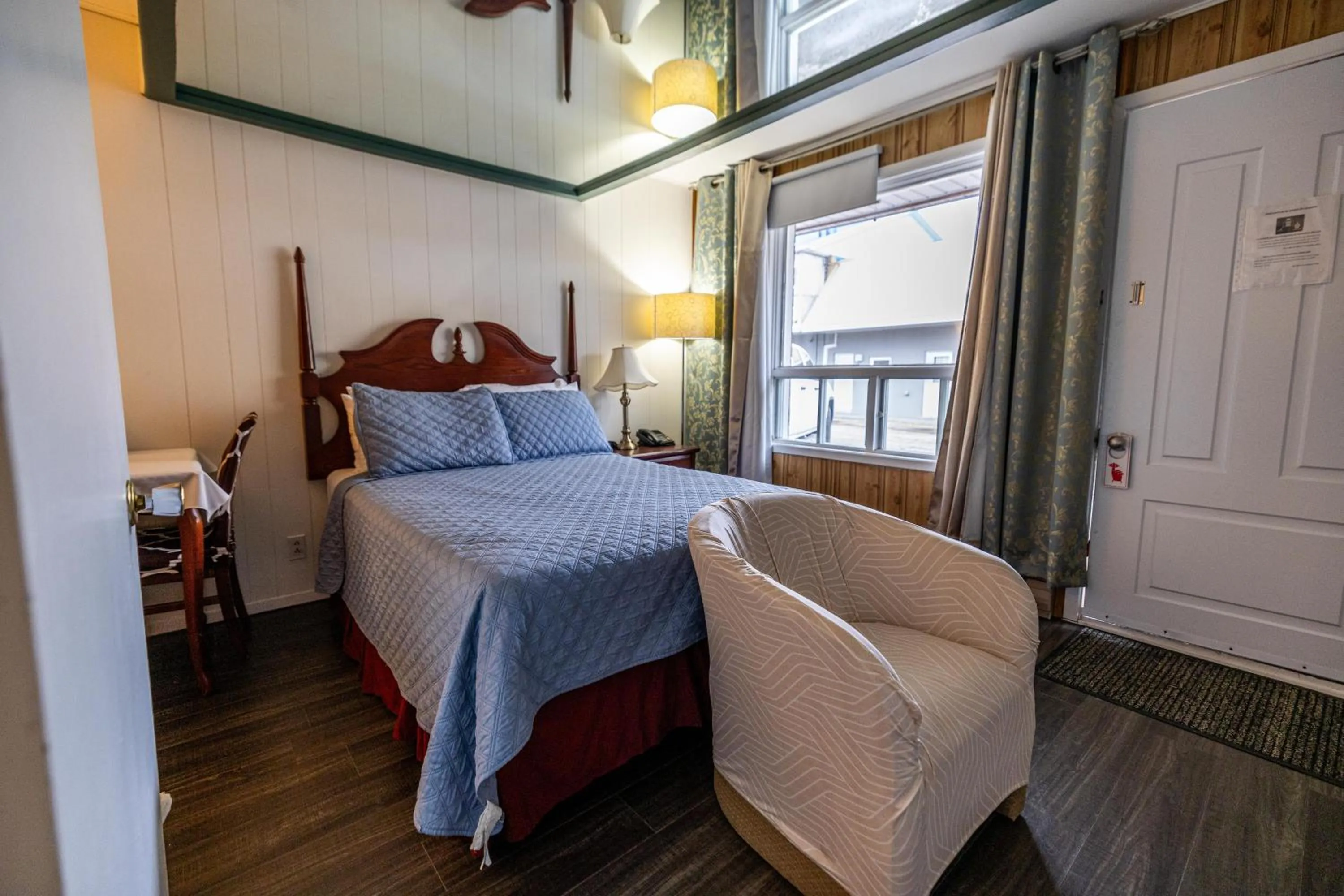 Bedroom, Bed in Motel Deblois