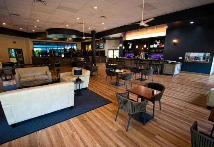 Restaurant/places to eat in Paradise Stream Resort