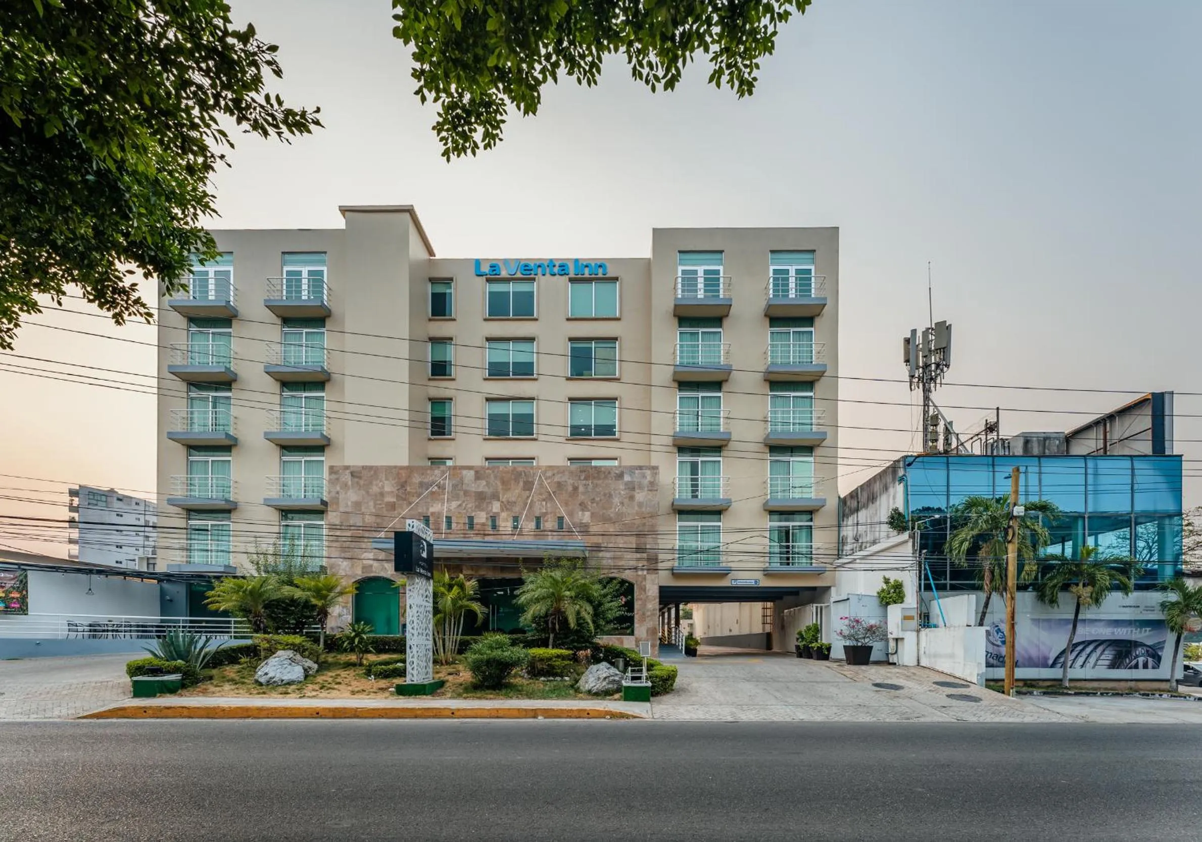 Property building in Hotel La Venta Inn Villahermosa