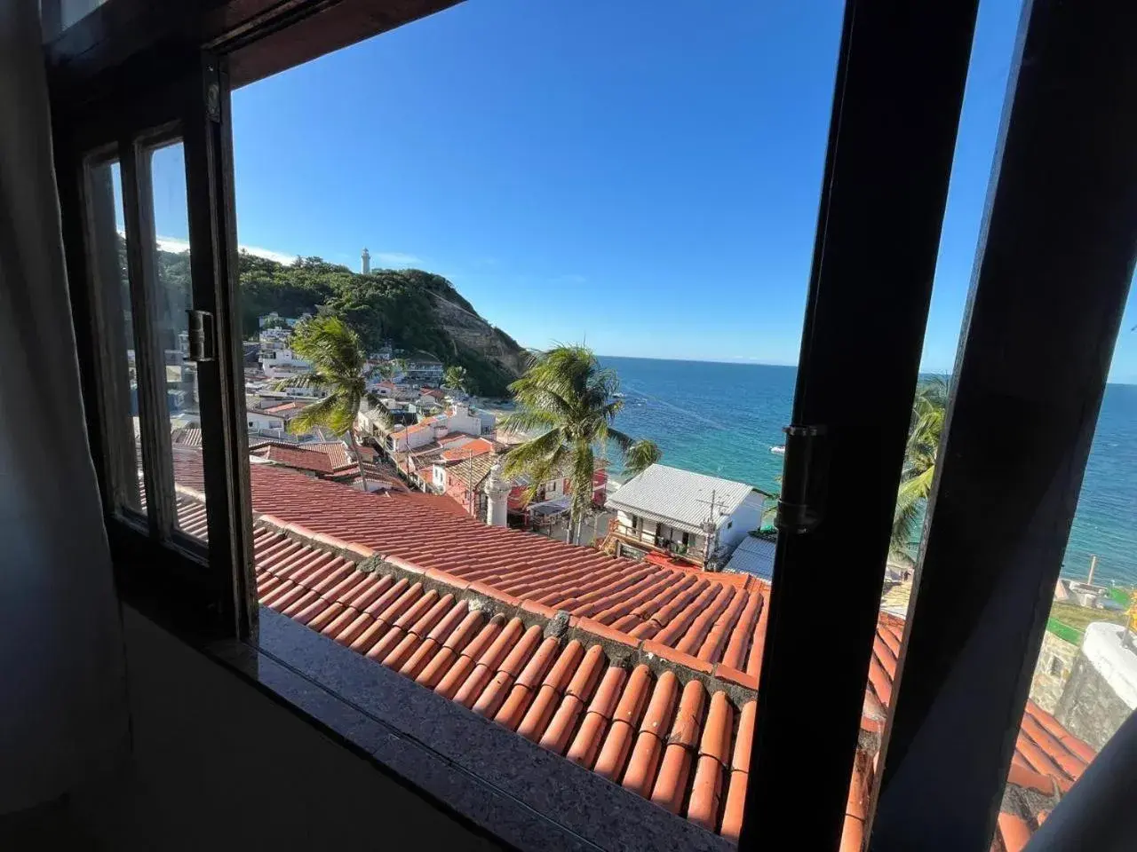 Triple Room with Sea View in Pousada Farol do Morro Triple Room with Sea View in Pousada Farol do Morro