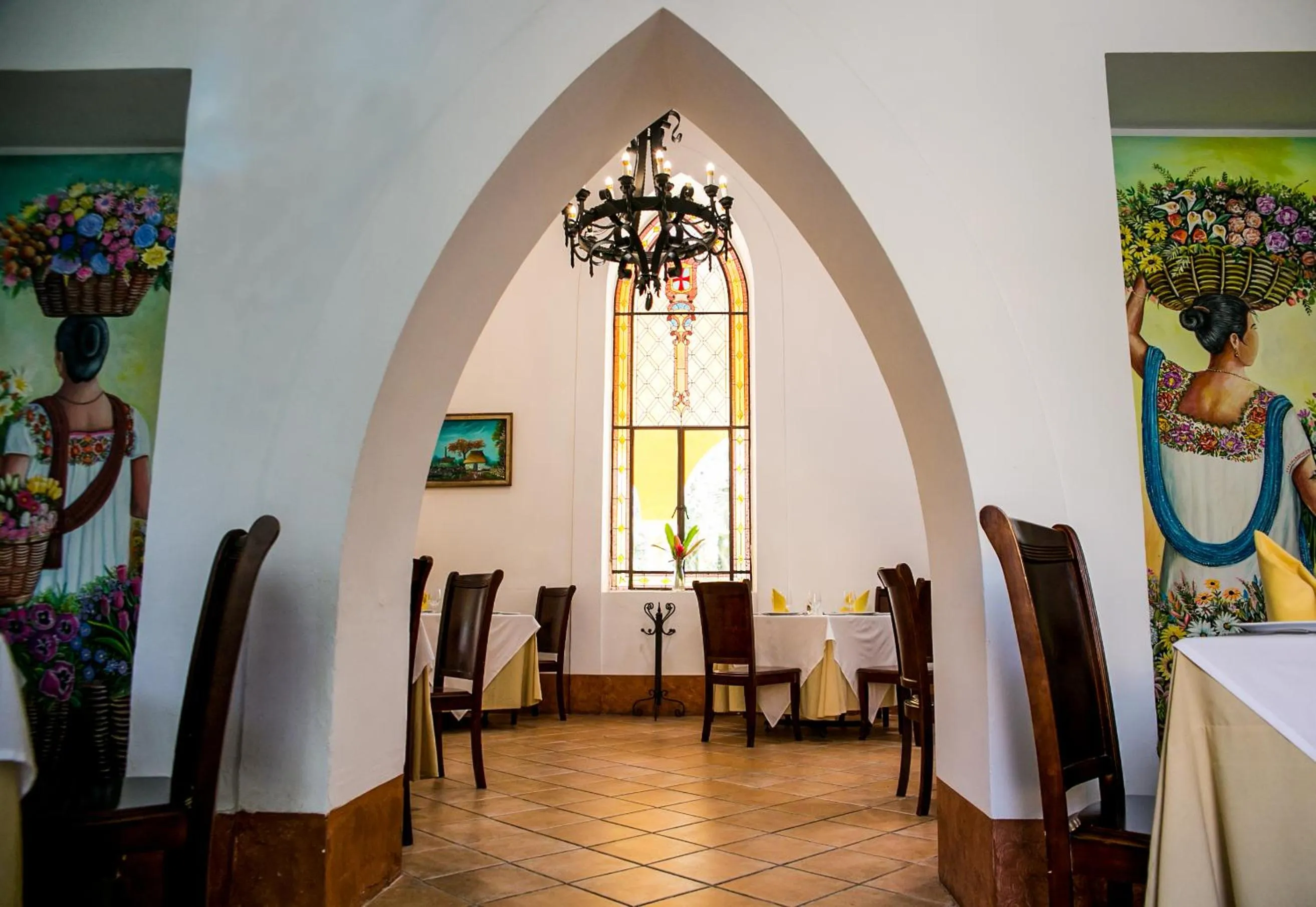 Restaurant/places to eat in Hacienda Misne