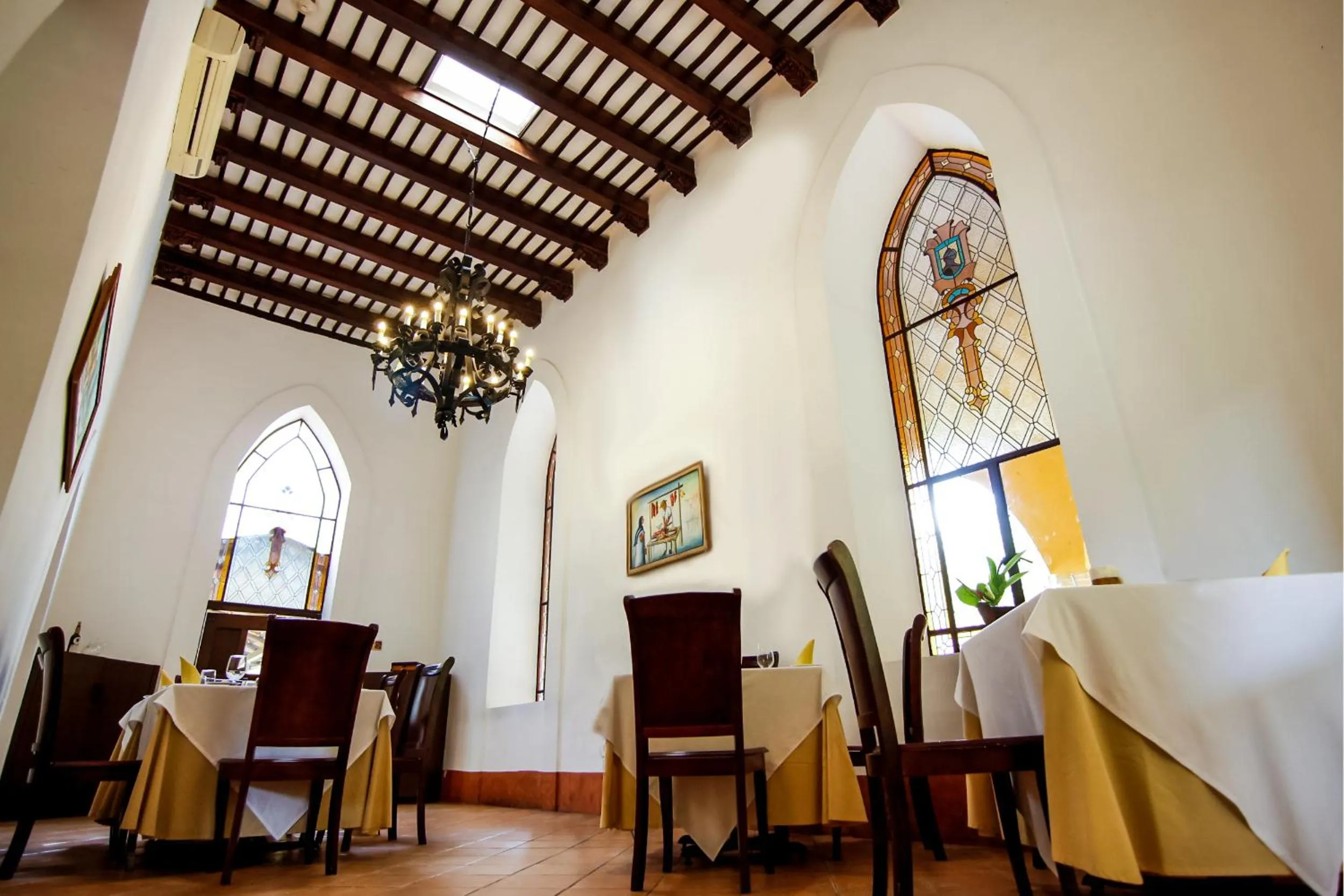 Restaurant/places to eat in Hacienda Misne