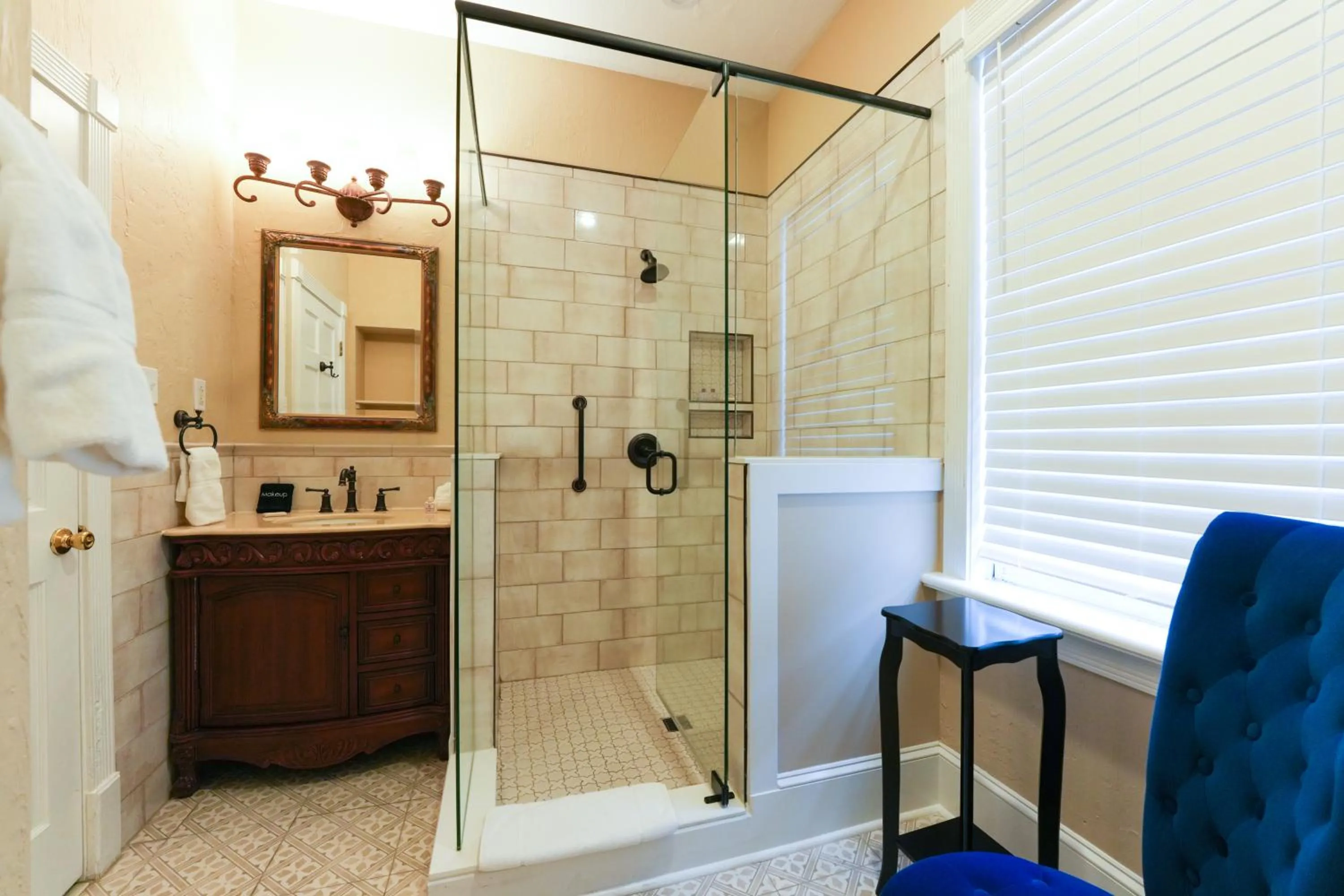 Shower in Casa De Solana Bed and Breakfast