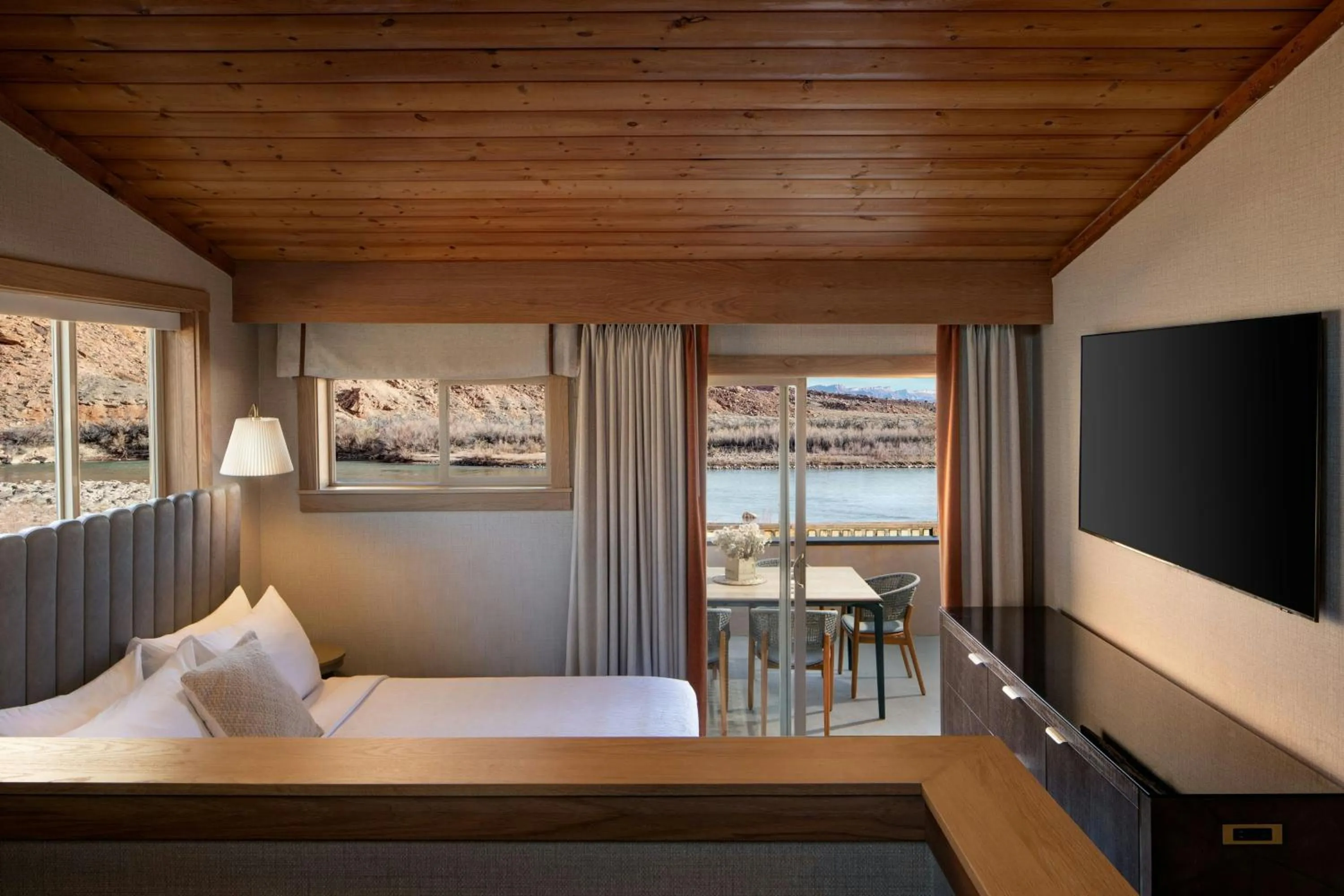 Bedroom, Bed in Red Cliffs Lodge Moab