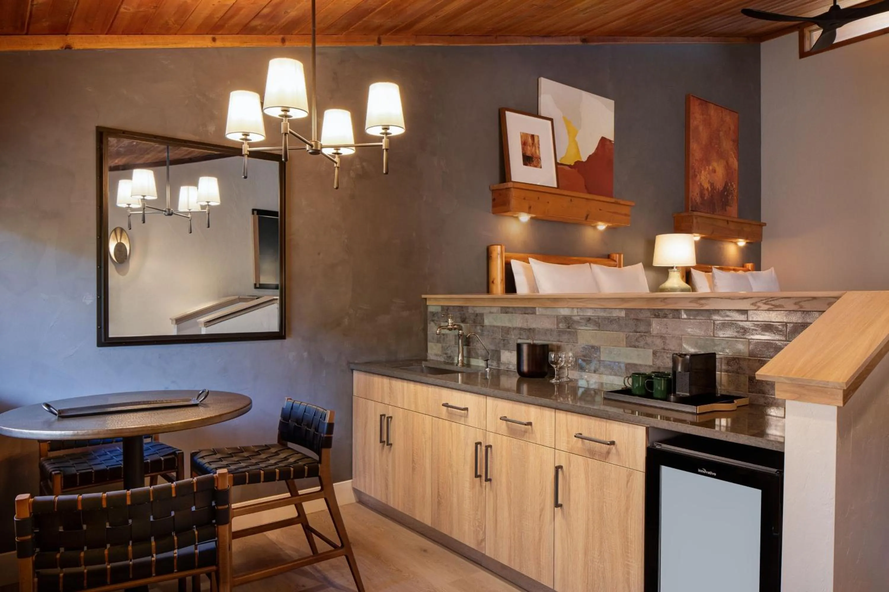 Kitchen or kitchenette in Red Cliffs Lodge Moab