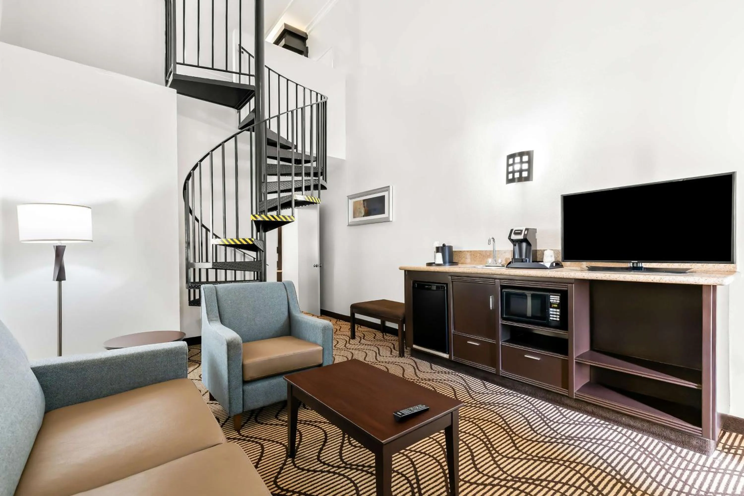 Photo of the whole room in Best Western Plus Irvine Spectrum Hotel