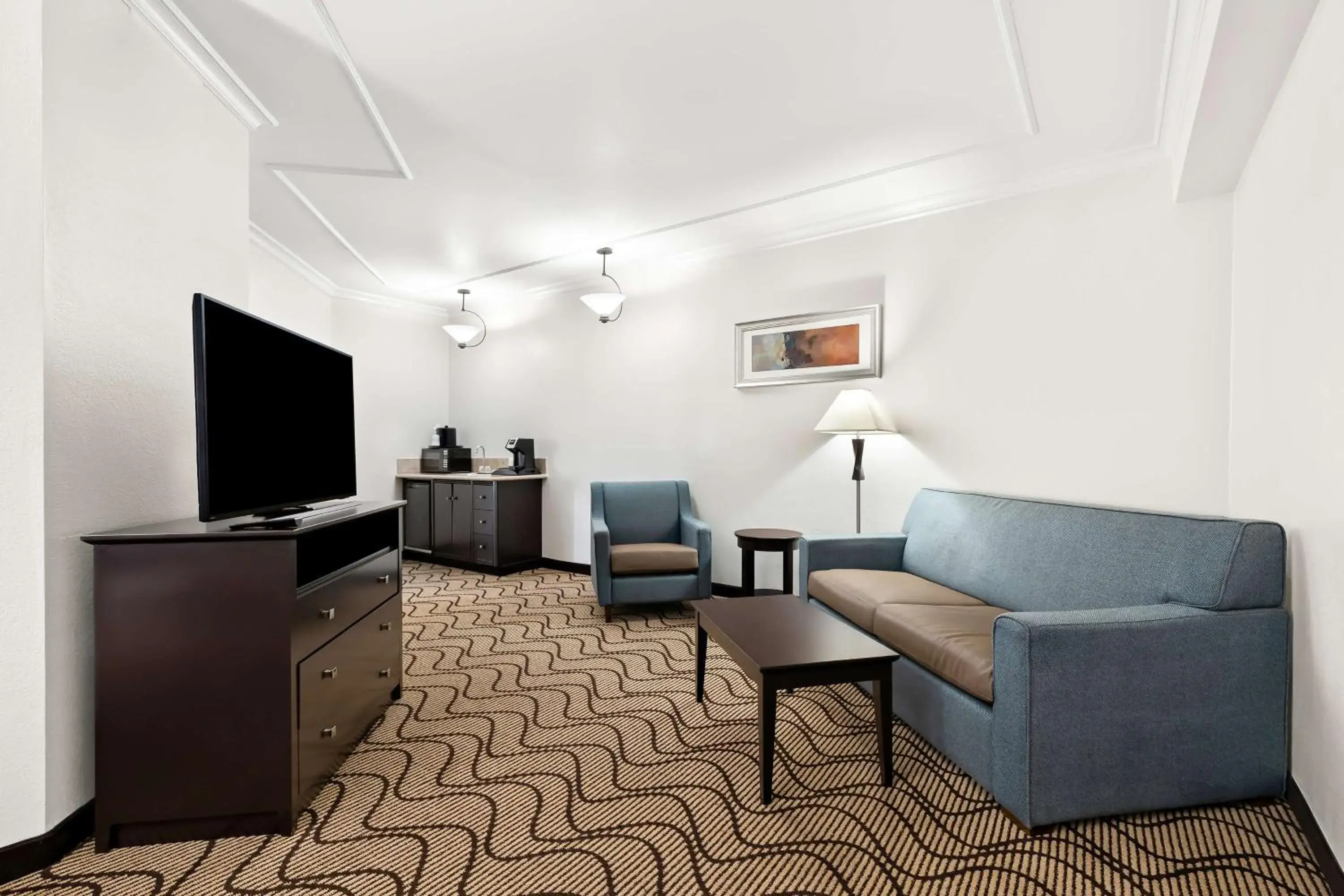 Bedroom in Best Western Plus Irvine Spectrum Hotel Bedroom in Best Western Plus Irvine Spectrum Hotel