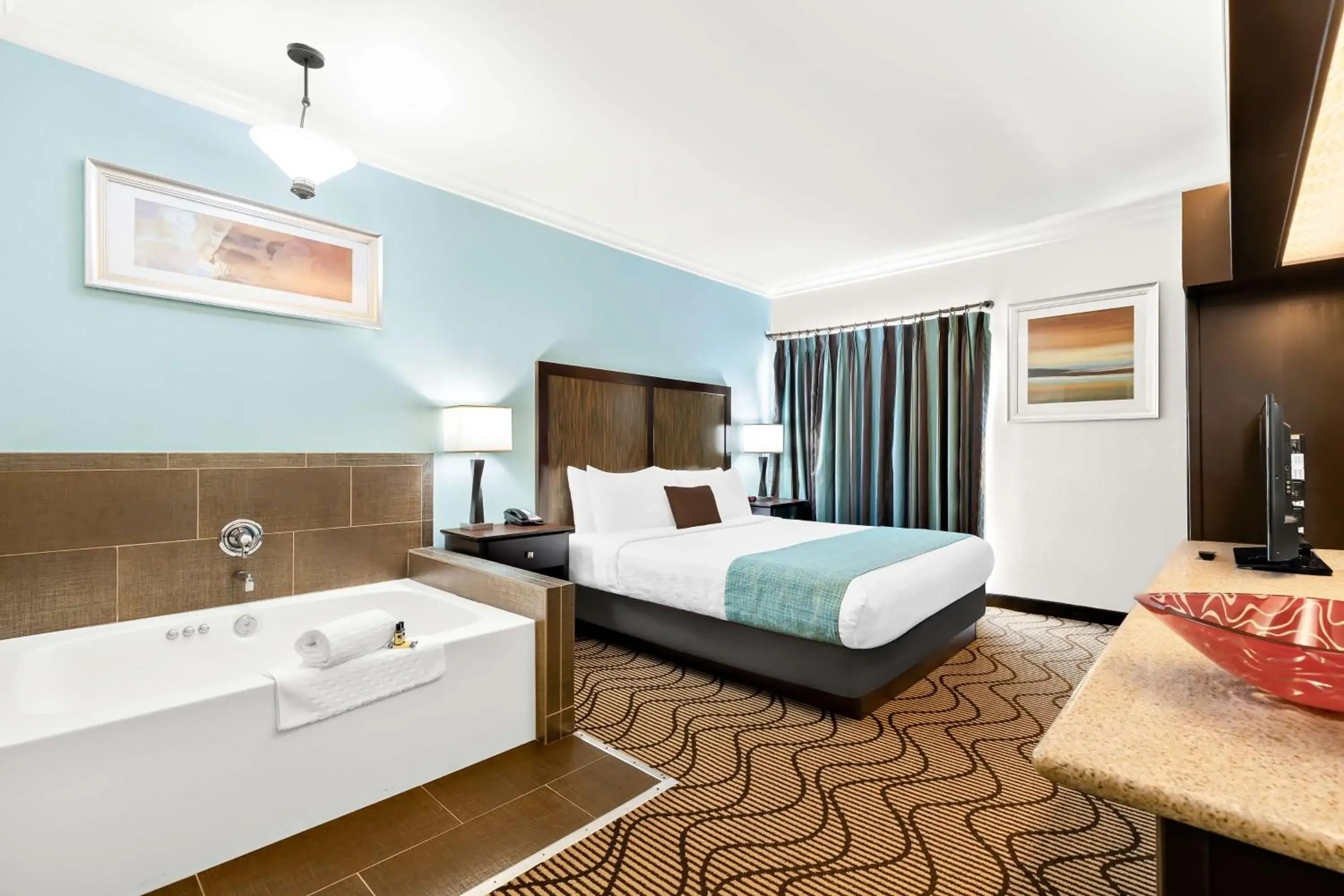 Photo of the whole room, Bed in Best Western Plus Irvine Spectrum Hotel Photo of the whole room, Bed in Best Western Plus Irvine Spectrum Hotel