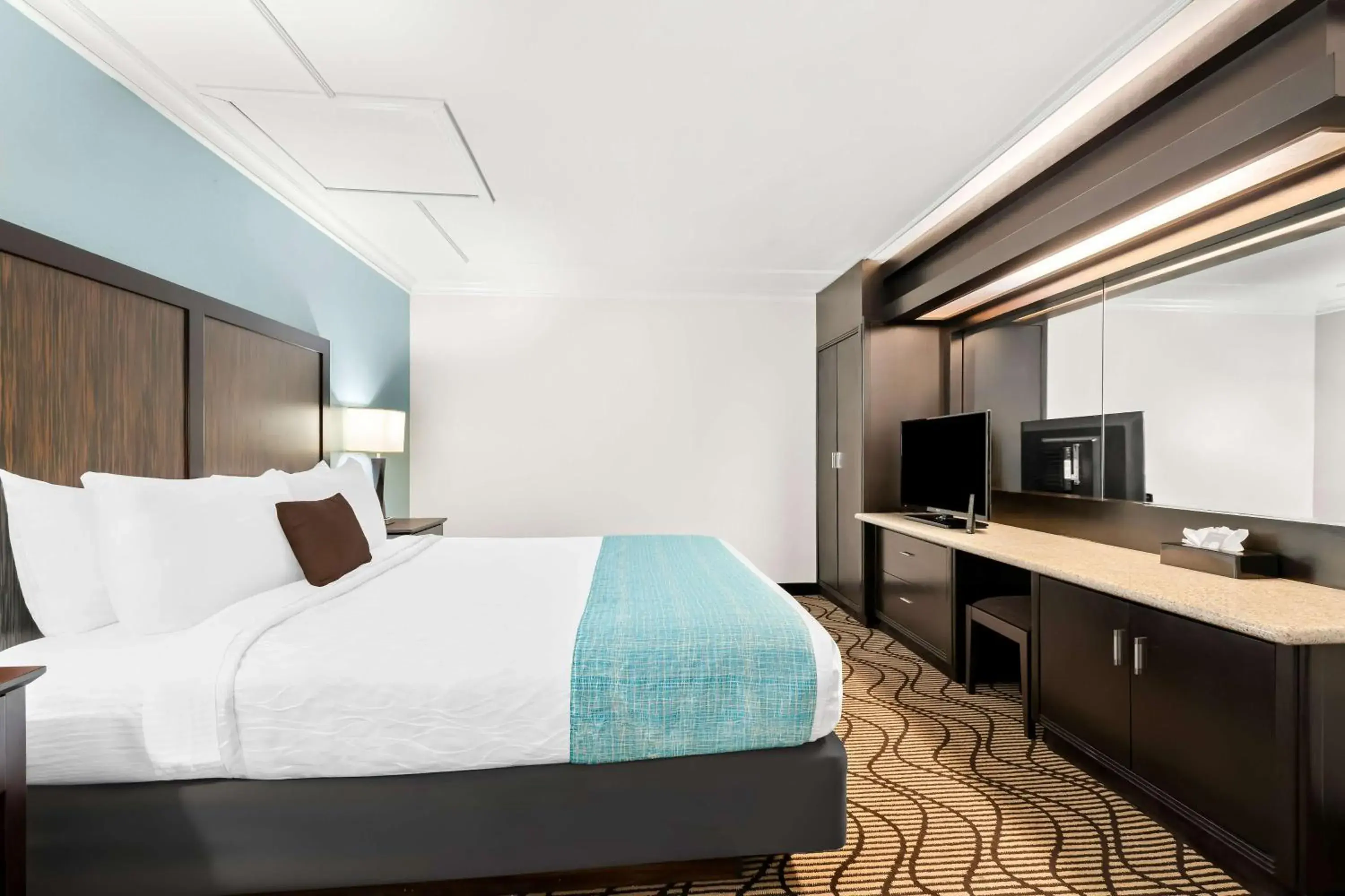 Photo of the whole room, Bed in Best Western Plus Irvine Spectrum Hotel Photo of the whole room, Bed in Best Western Plus Irvine Spectrum Hotel