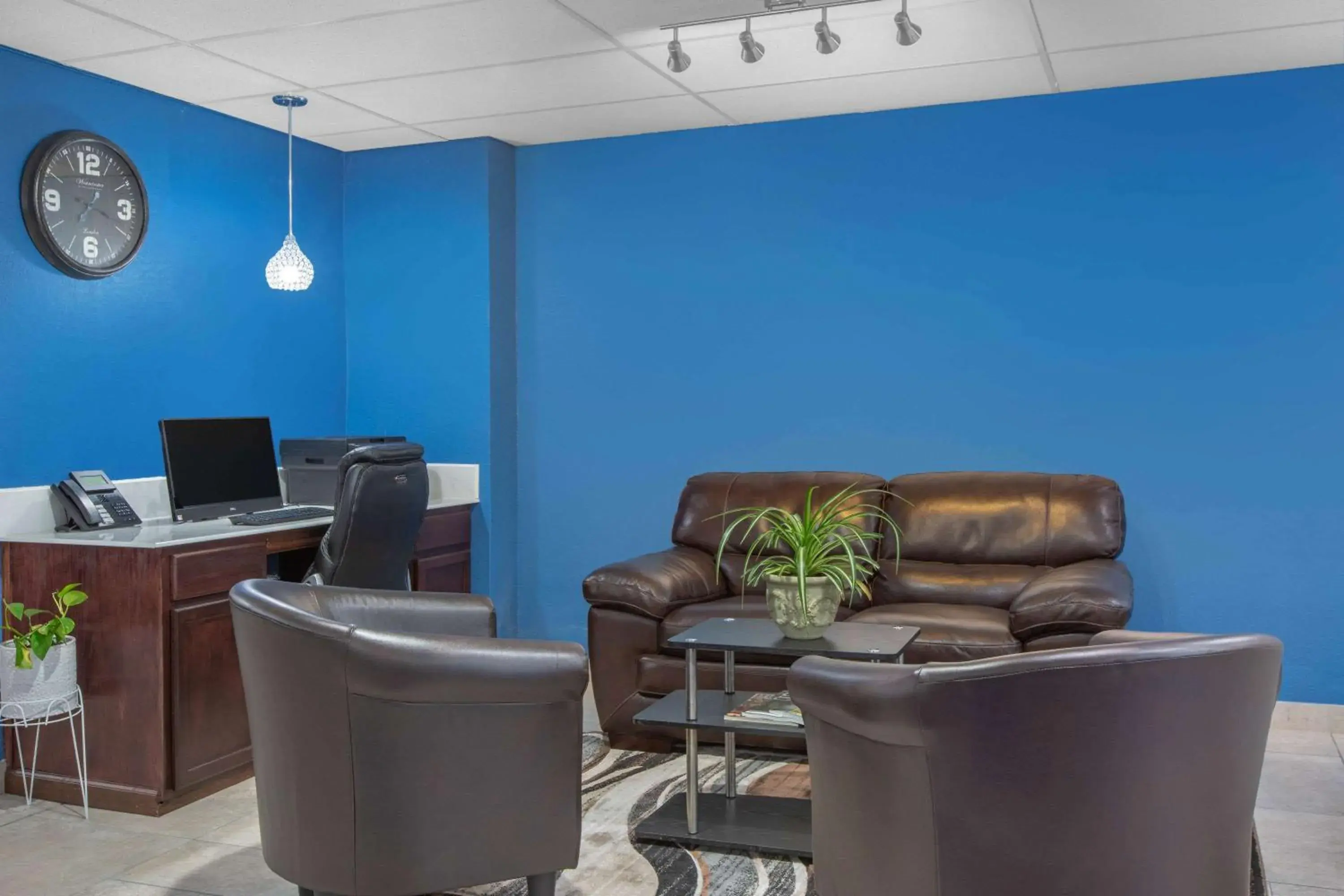 Lobby or reception in Umpqua Valley Hotel Lobby or reception in Umpqua Valley Hotel