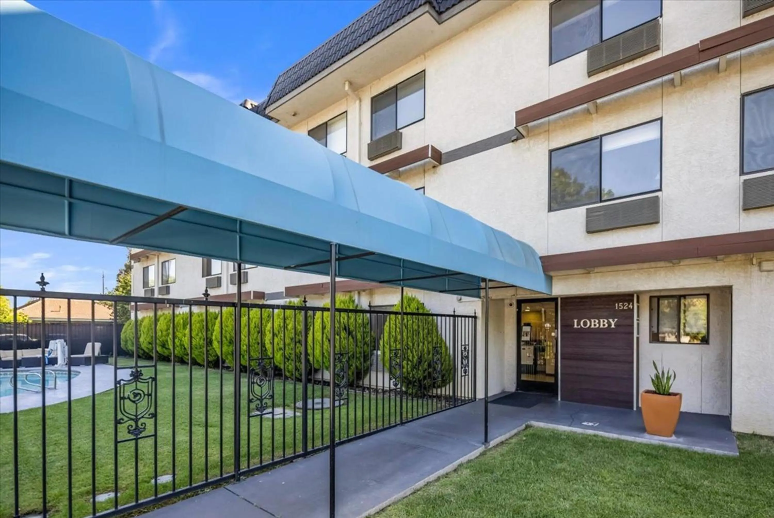 Property building in Days Inn by Wyndham Woodland