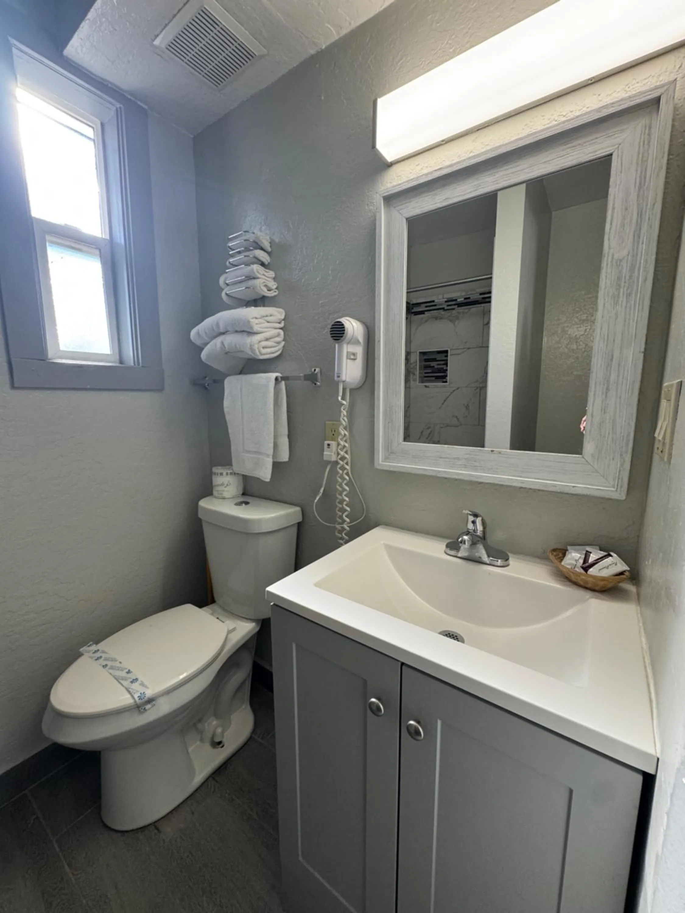 Bathroom in Budget INN At The Heavenly Gondola