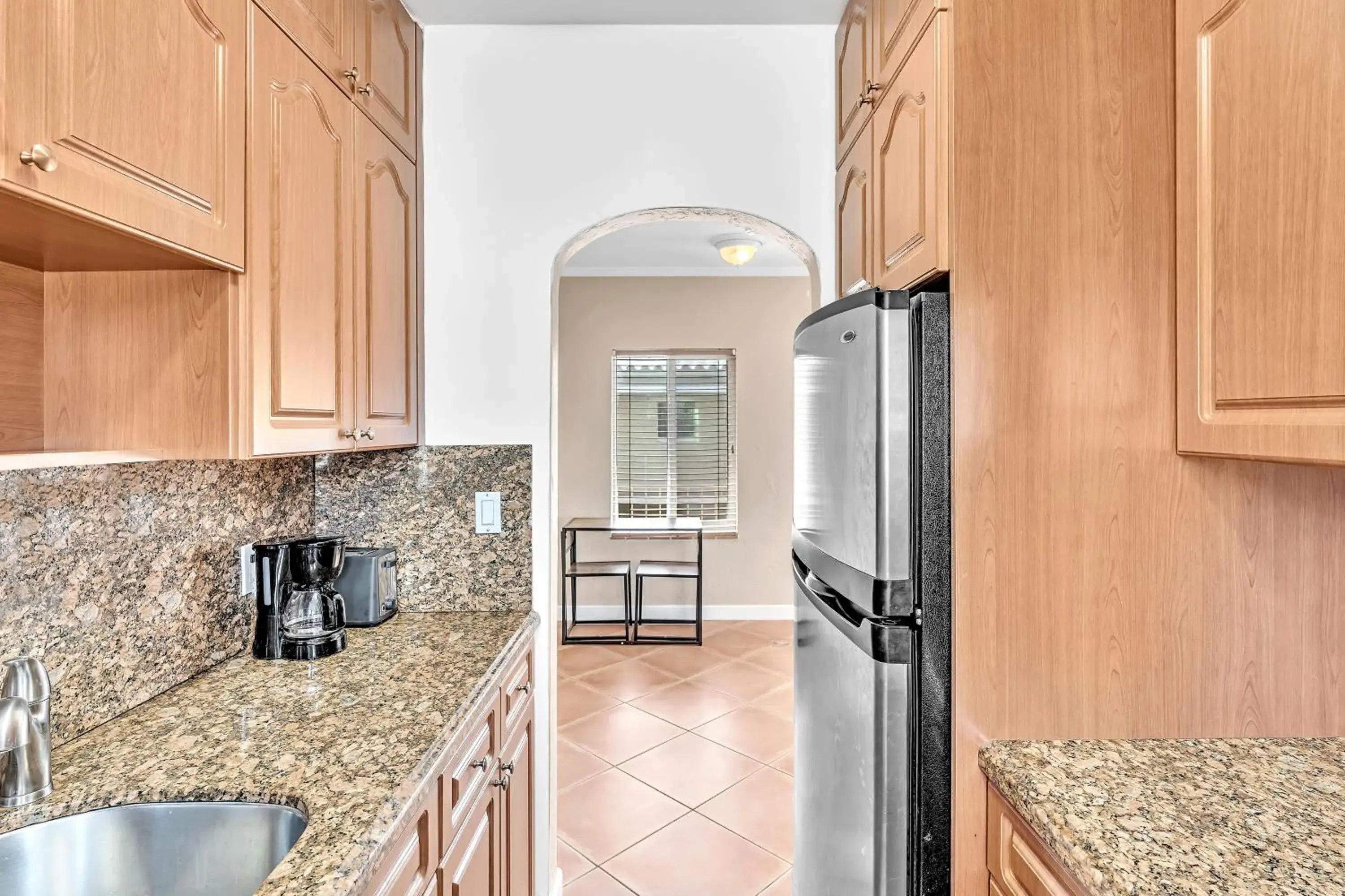 kitchen in Silver Spray Motel kitchen in Silver Spray Motel