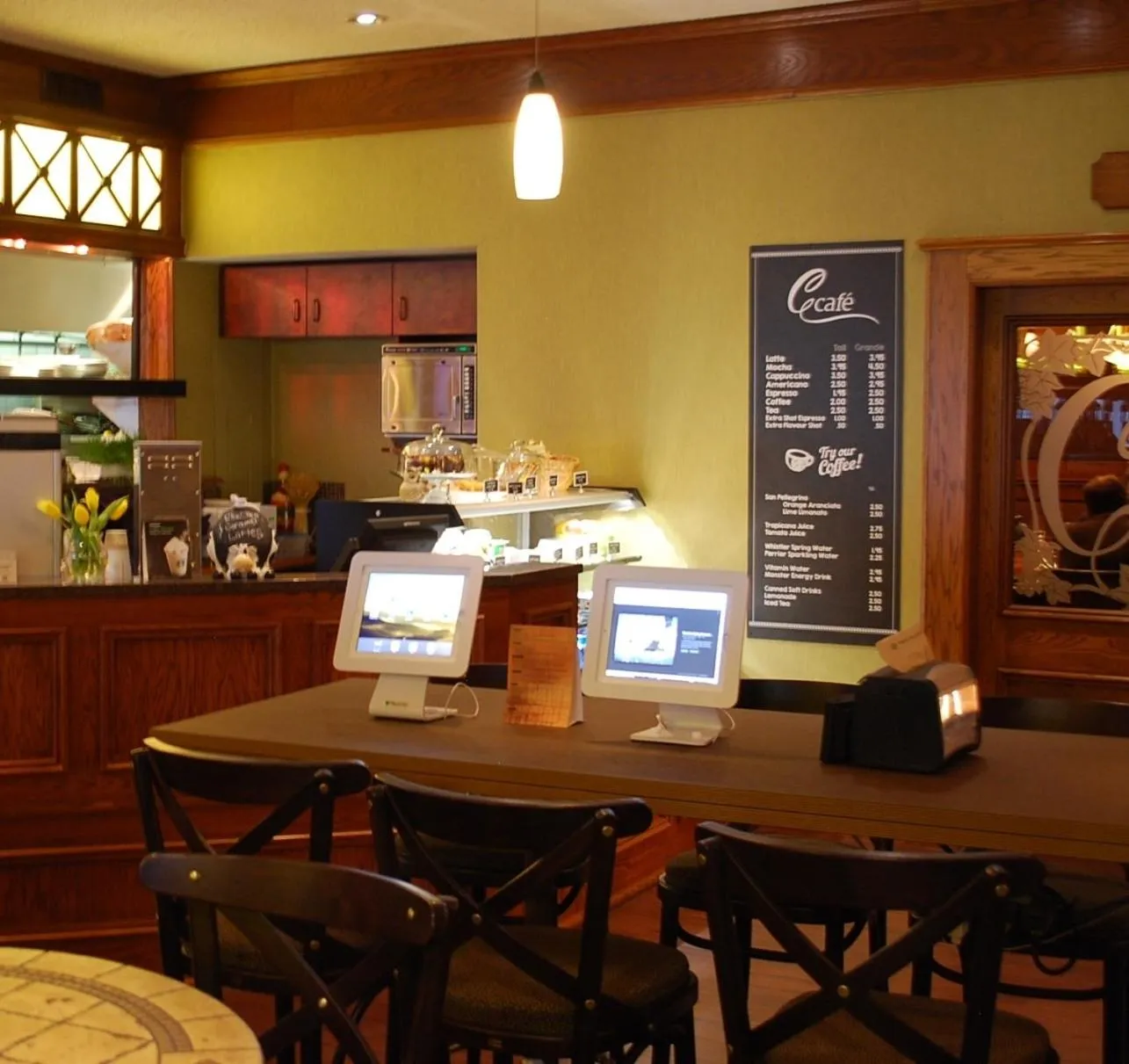 Restaurant/places to eat in Crest Hotel