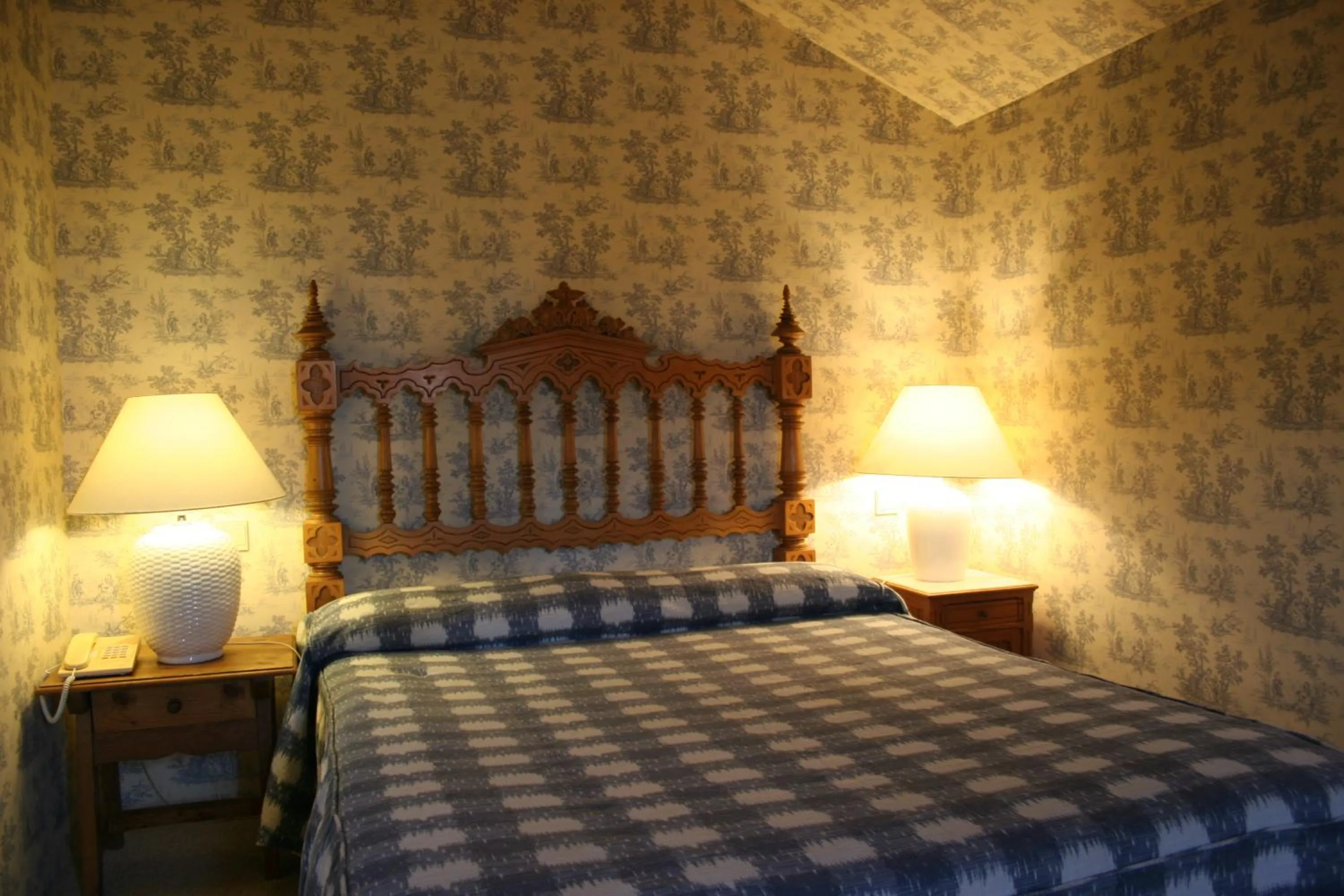 Decorative detail, Bed in La Posada de Don Mariano