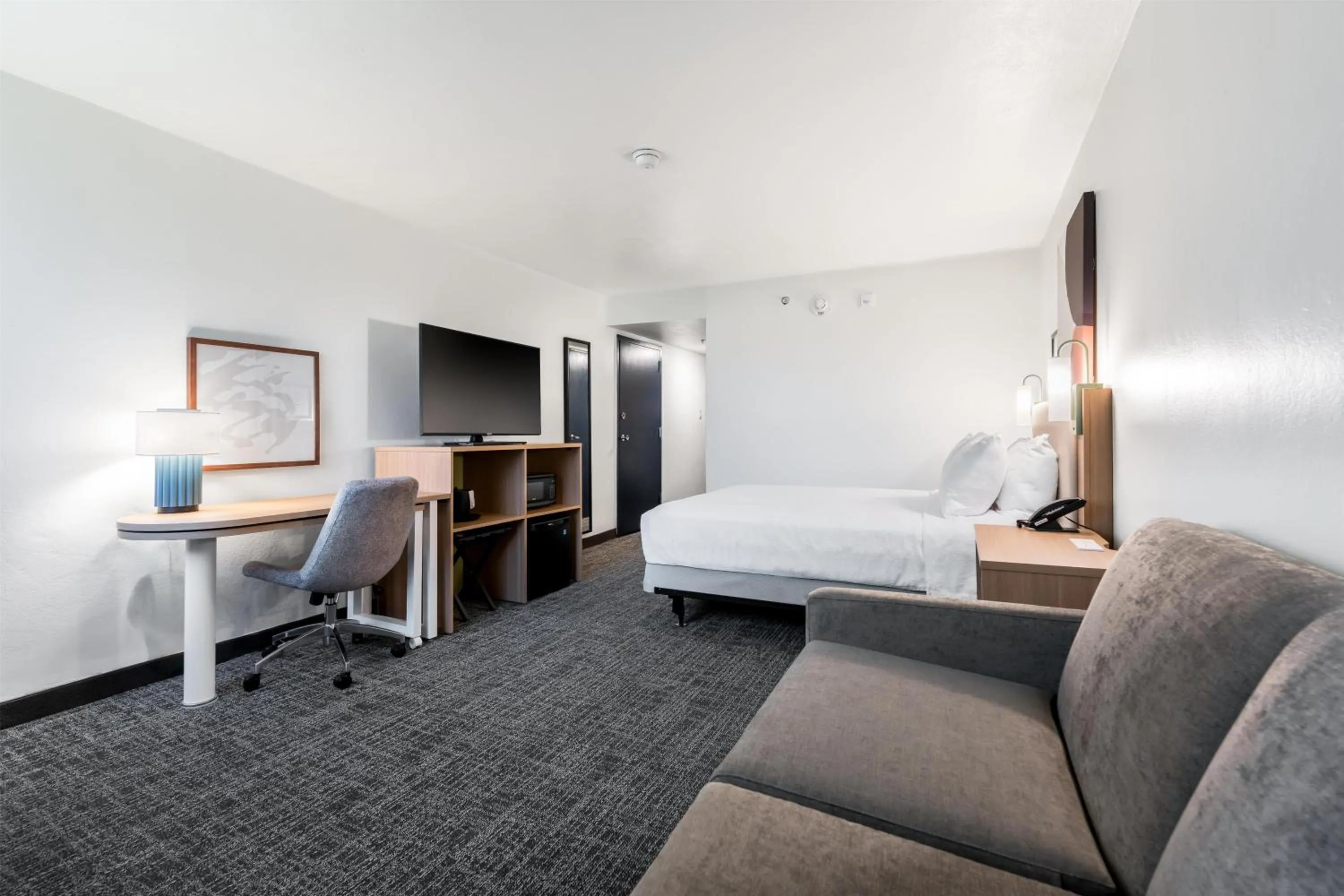 Bedroom, Bed in Spark by Hilton Ponce