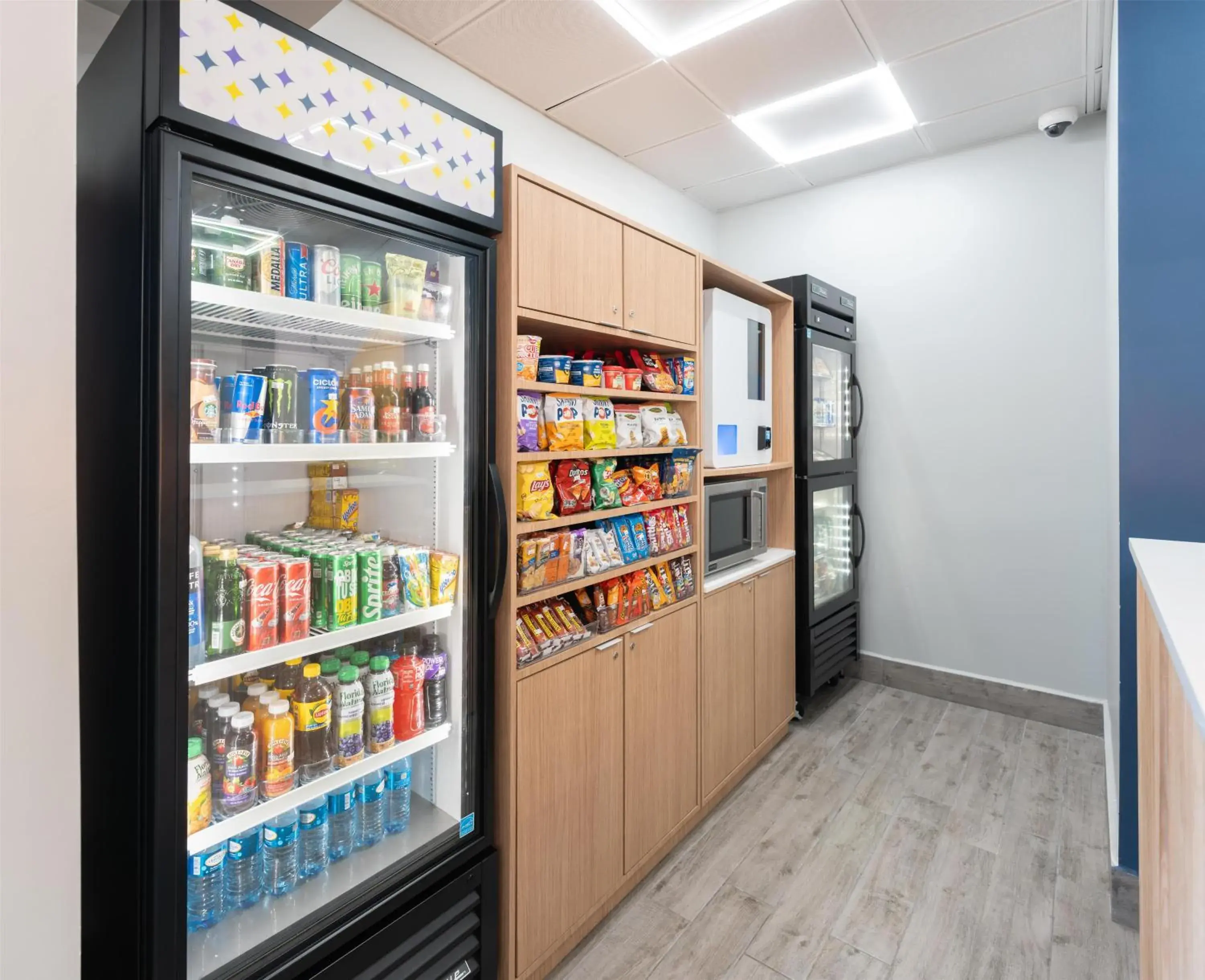 Restaurant/places to eat in Spark by Hilton Ponce Restaurant/places to eat in Spark by Hilton Ponce