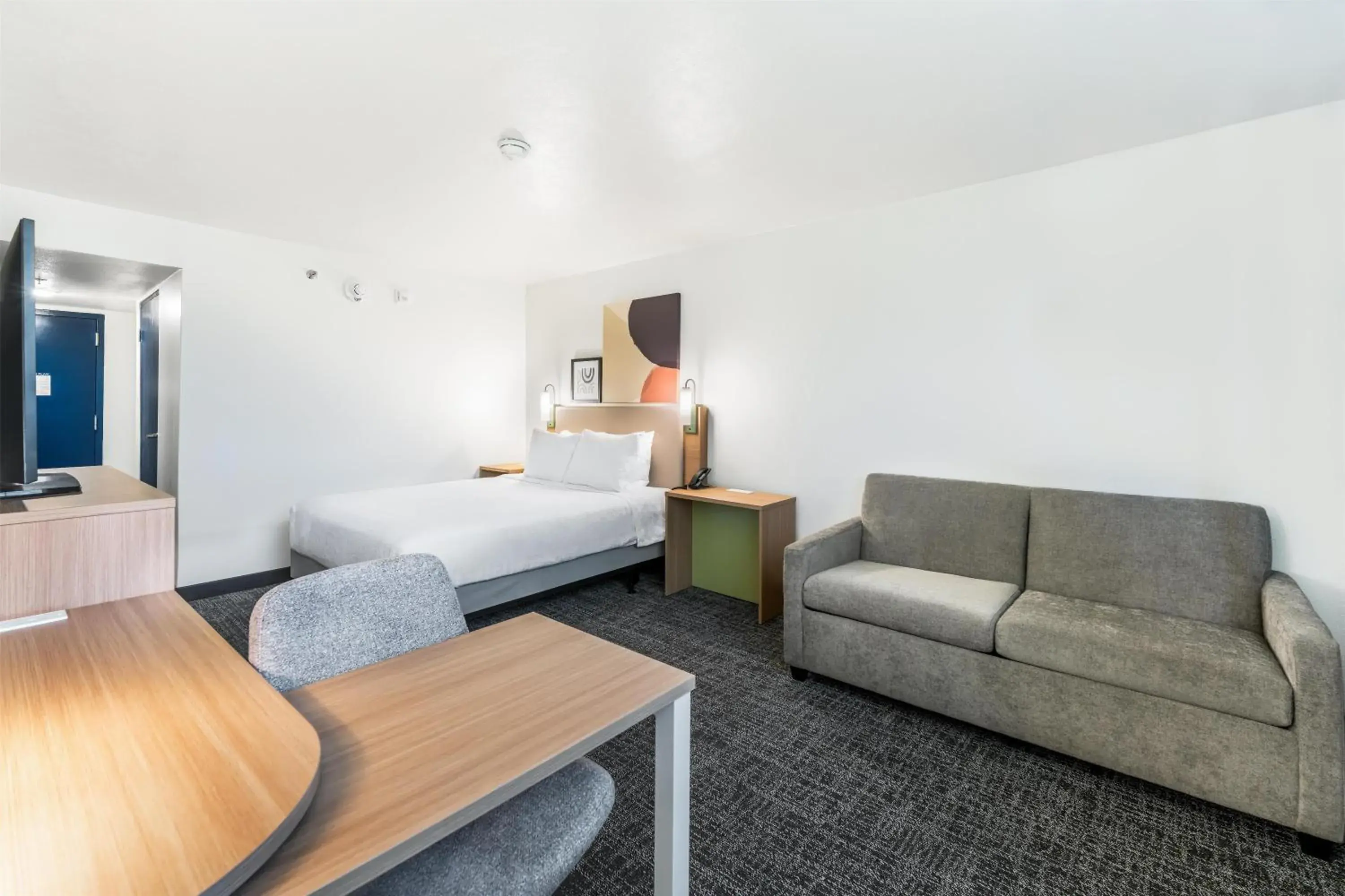 Living room, Bed in Spark by Hilton Ponce Living room, Bed in Spark by Hilton Ponce