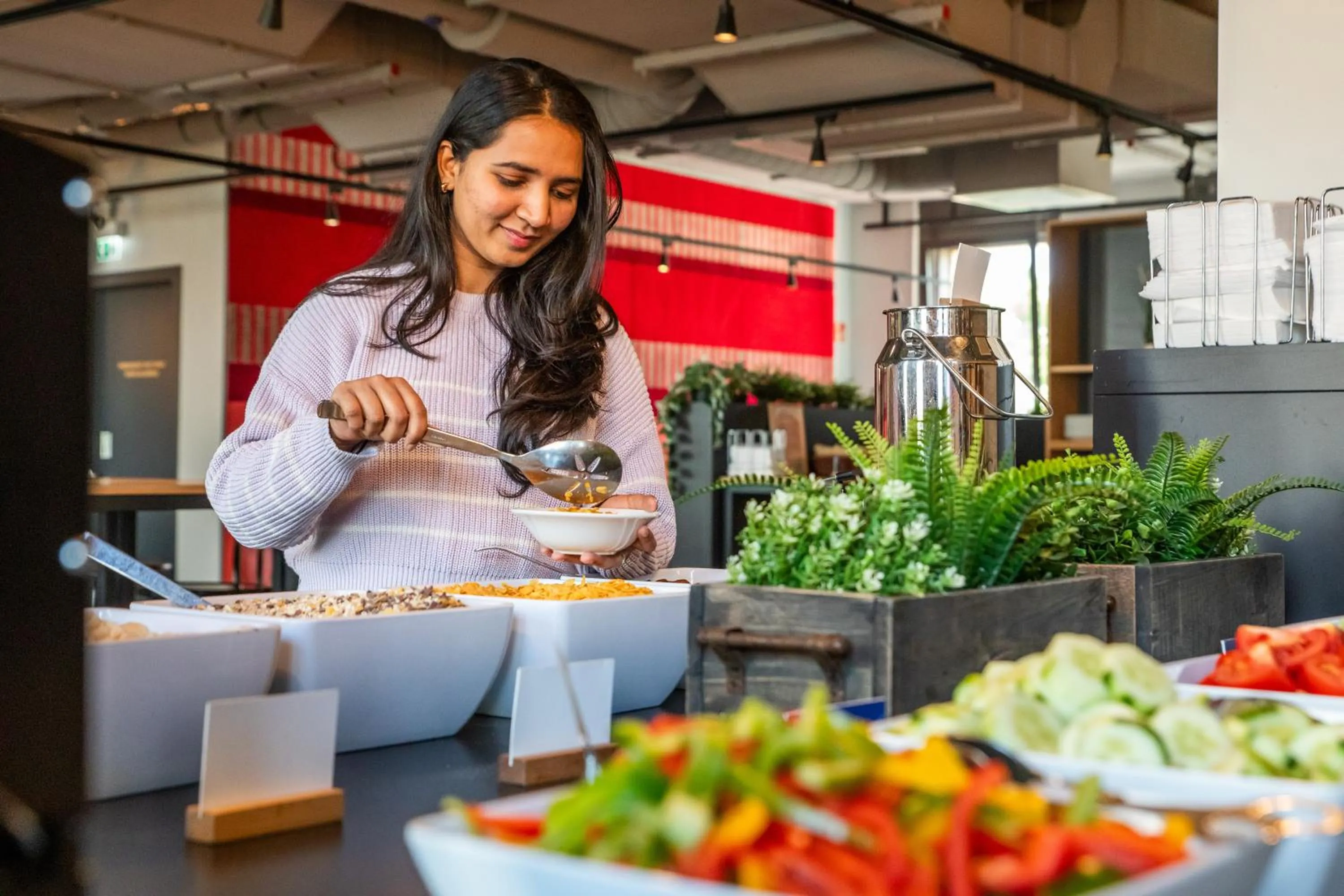 Breakfast in MEININGER Hotel Berlin Tiergarten