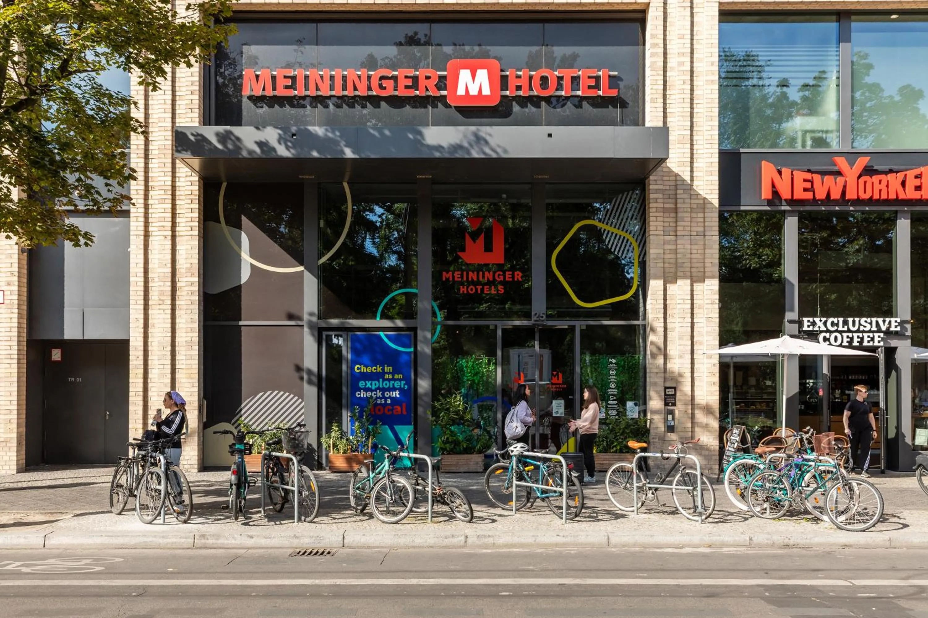 Facade/entrance in MEININGER Hotel Berlin Tiergarten