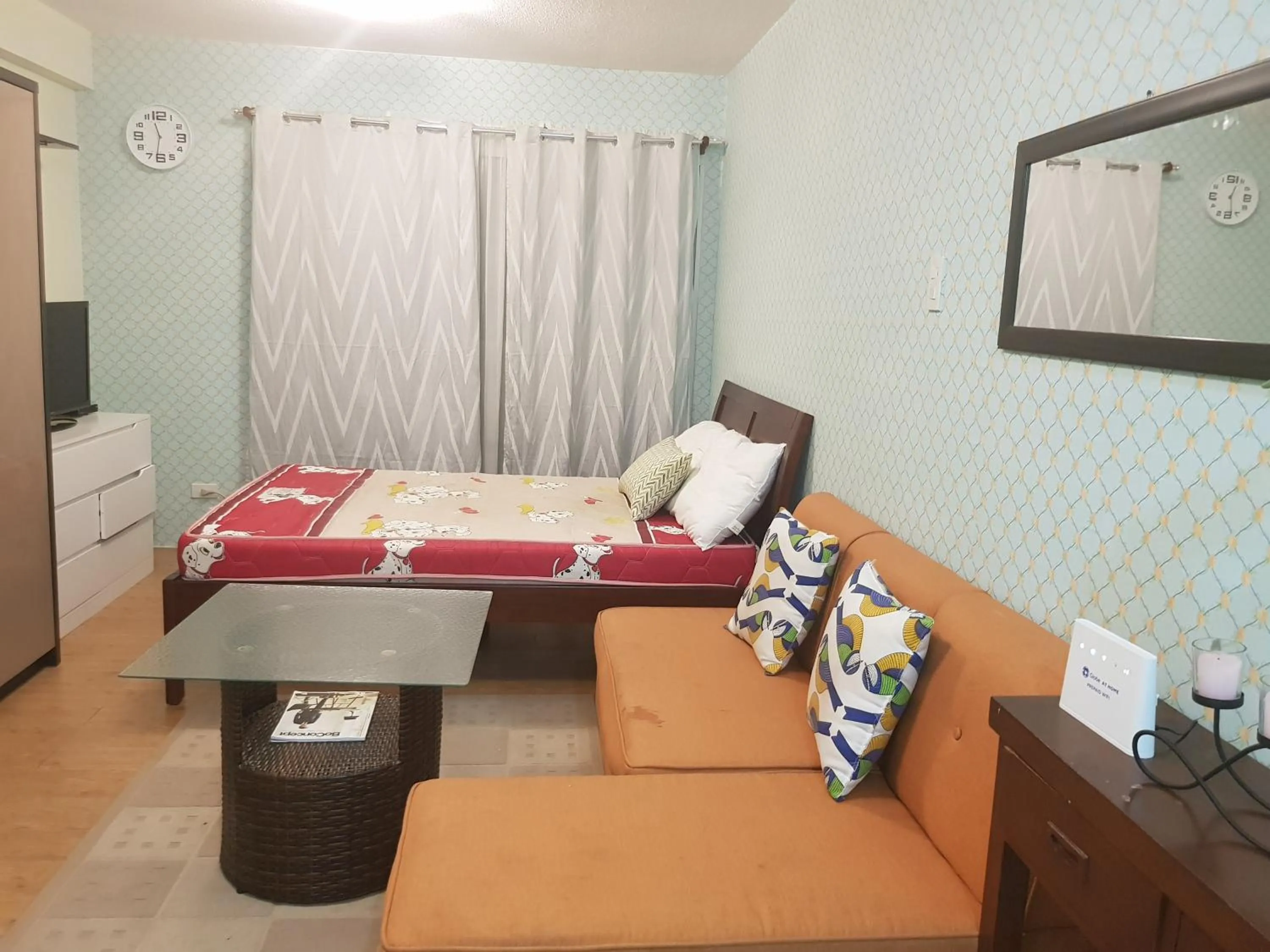 View (from property/room), Bed in Kara's Suite