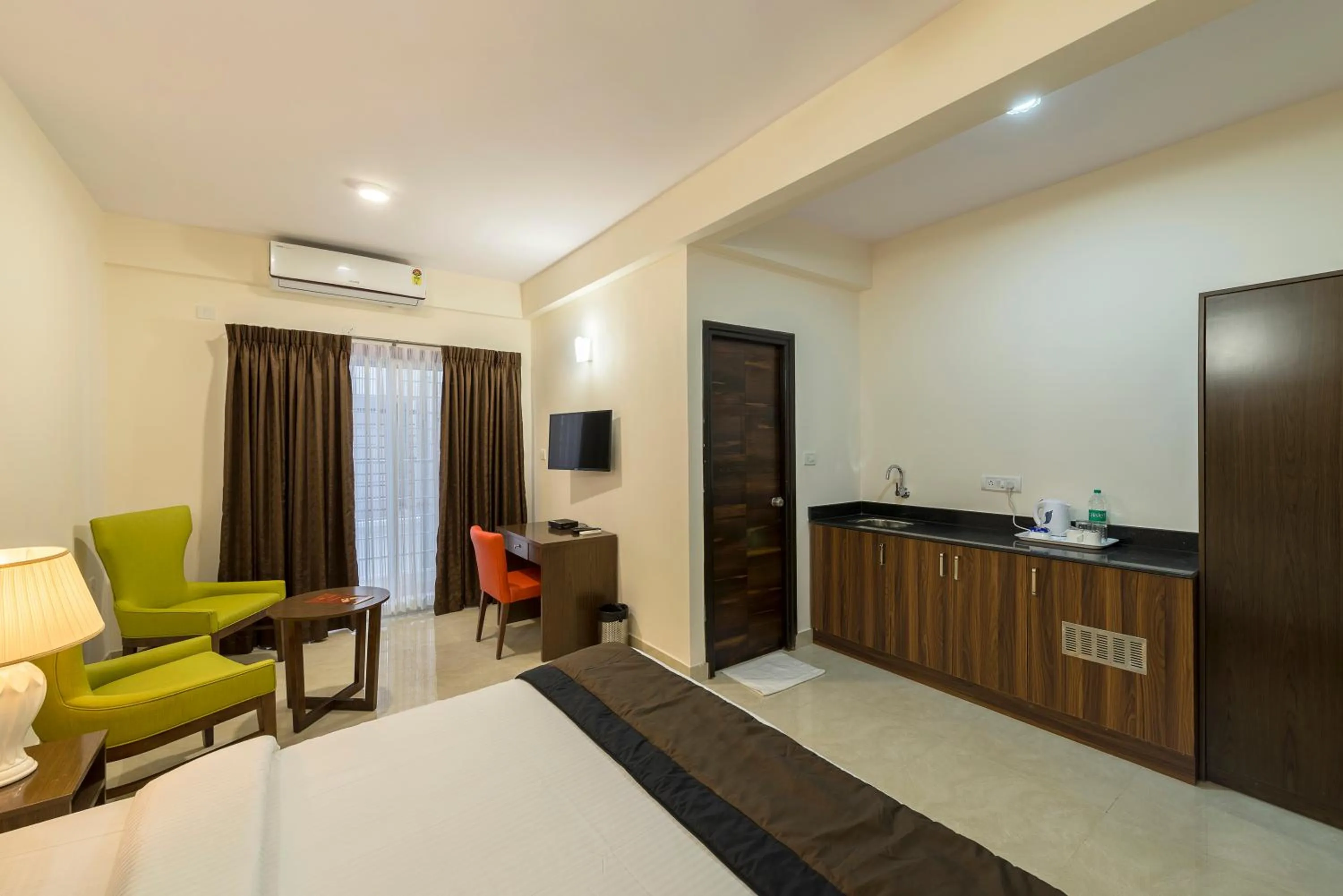 Photo of the whole room, Bed in Daffodil Delight - Manyata Tech Park