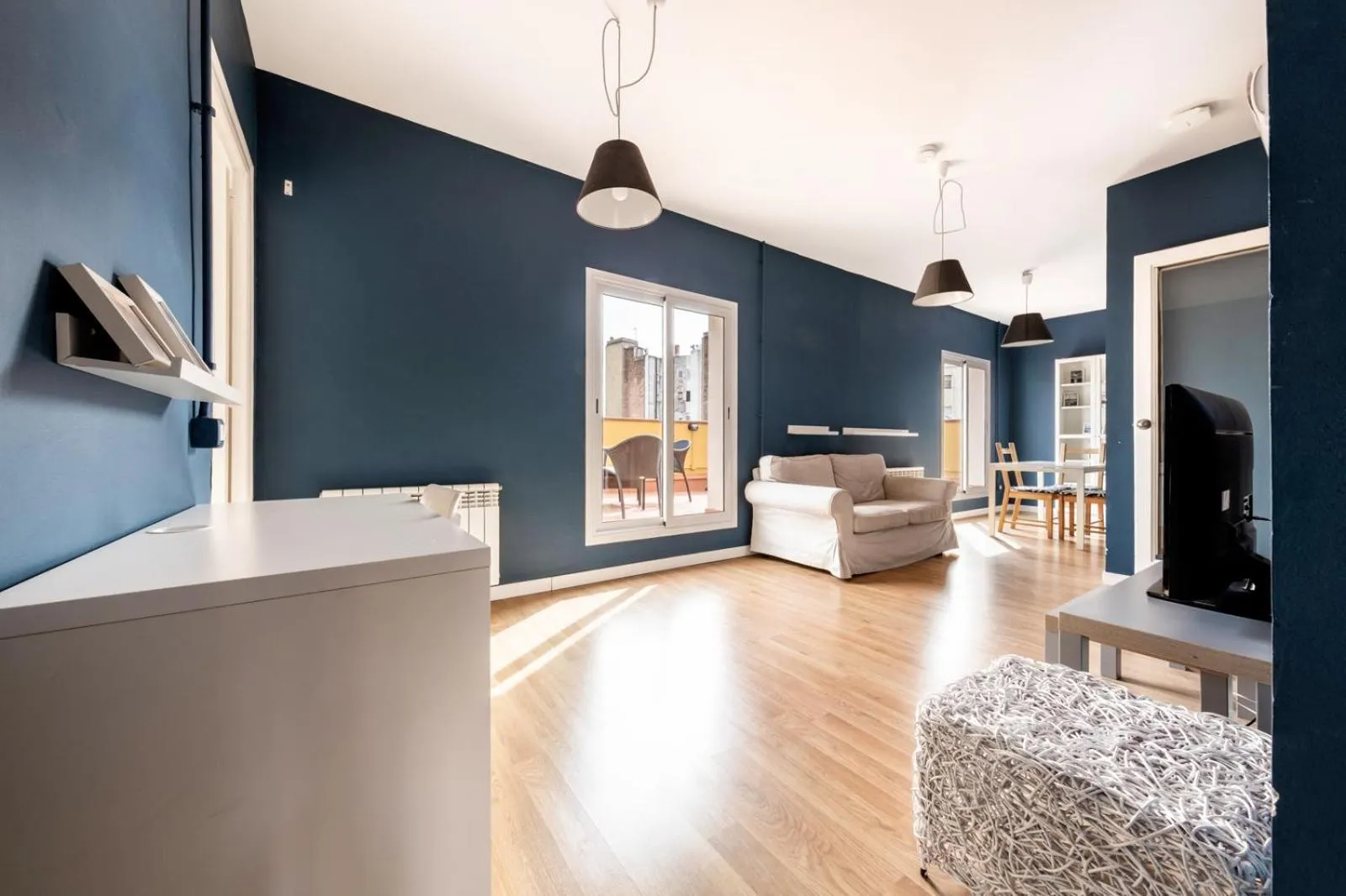 Living room, Bed in AinB Barcelona Sants Apartments