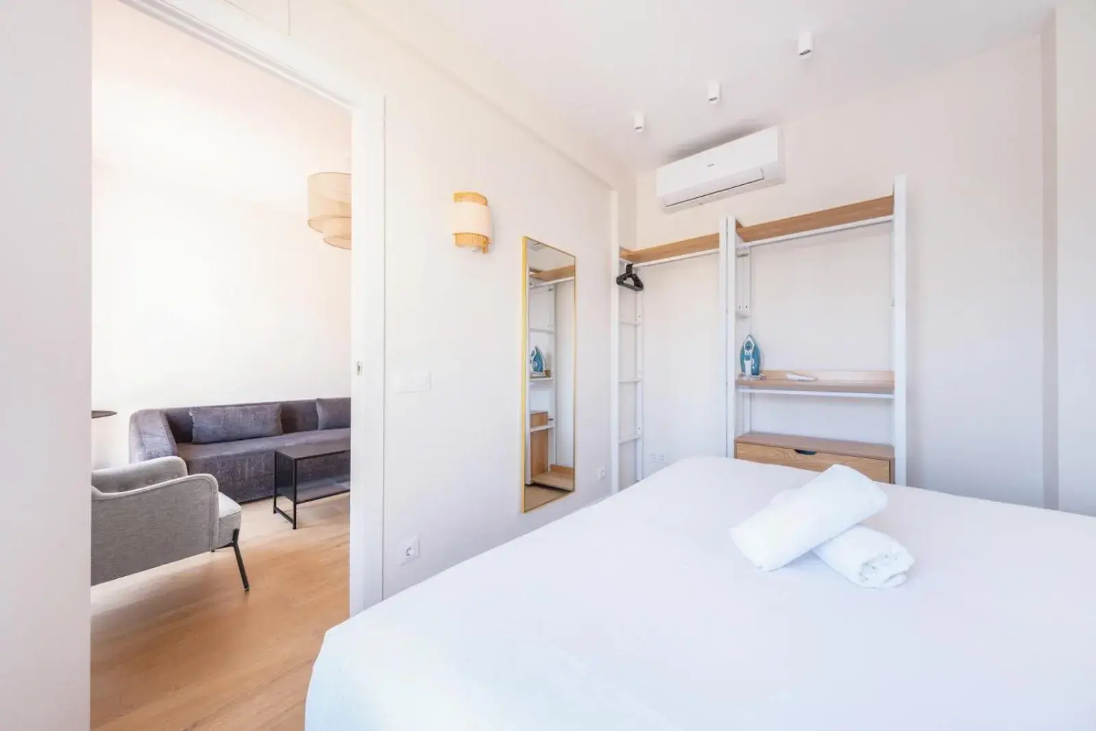 Bedroom, Bed in AinB Barcelona Sants Apartments Bedroom, Bed in AinB Barcelona Sants Apartments