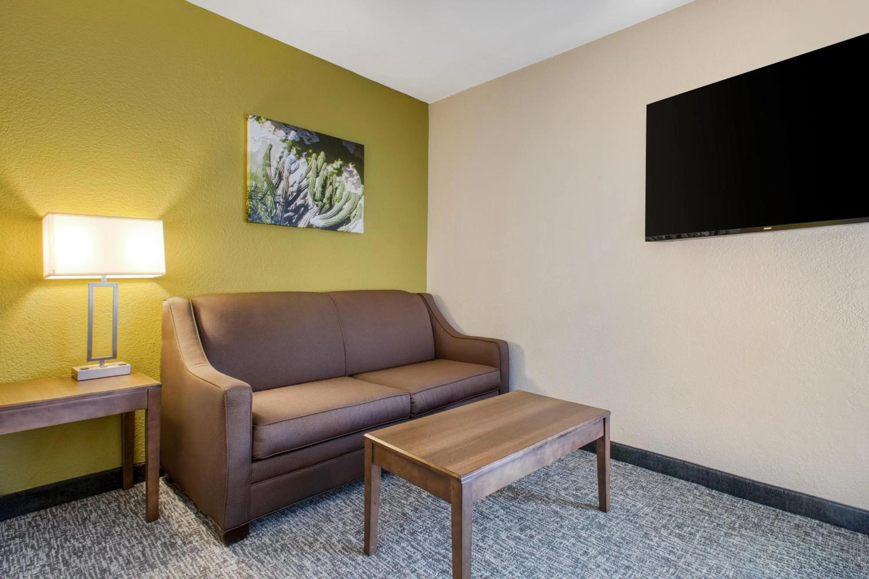 Bedroom in Best Western North Phoenix Hotel