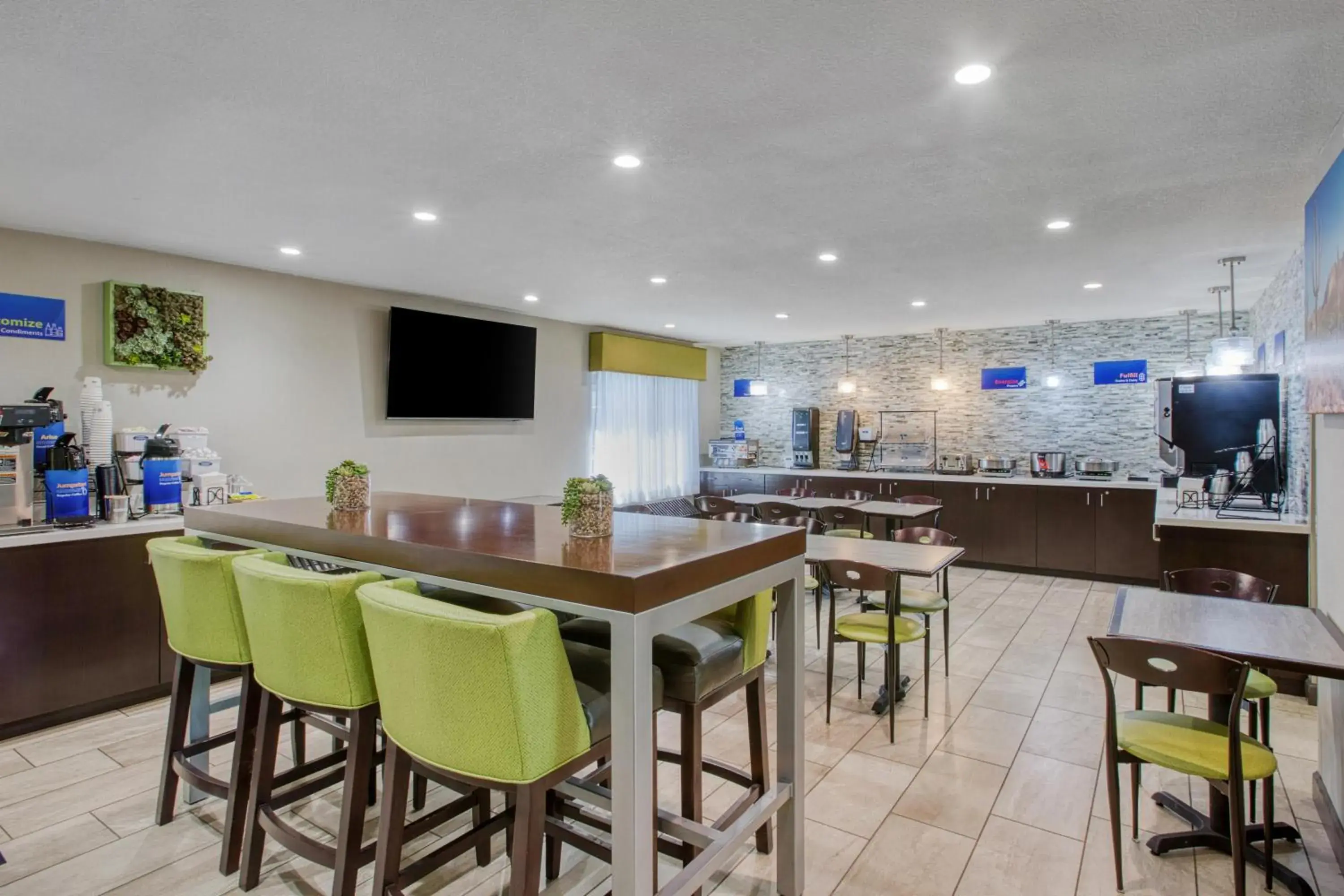 Breakfast in Best Western North Phoenix Hotel Breakfast in Best Western North Phoenix Hotel