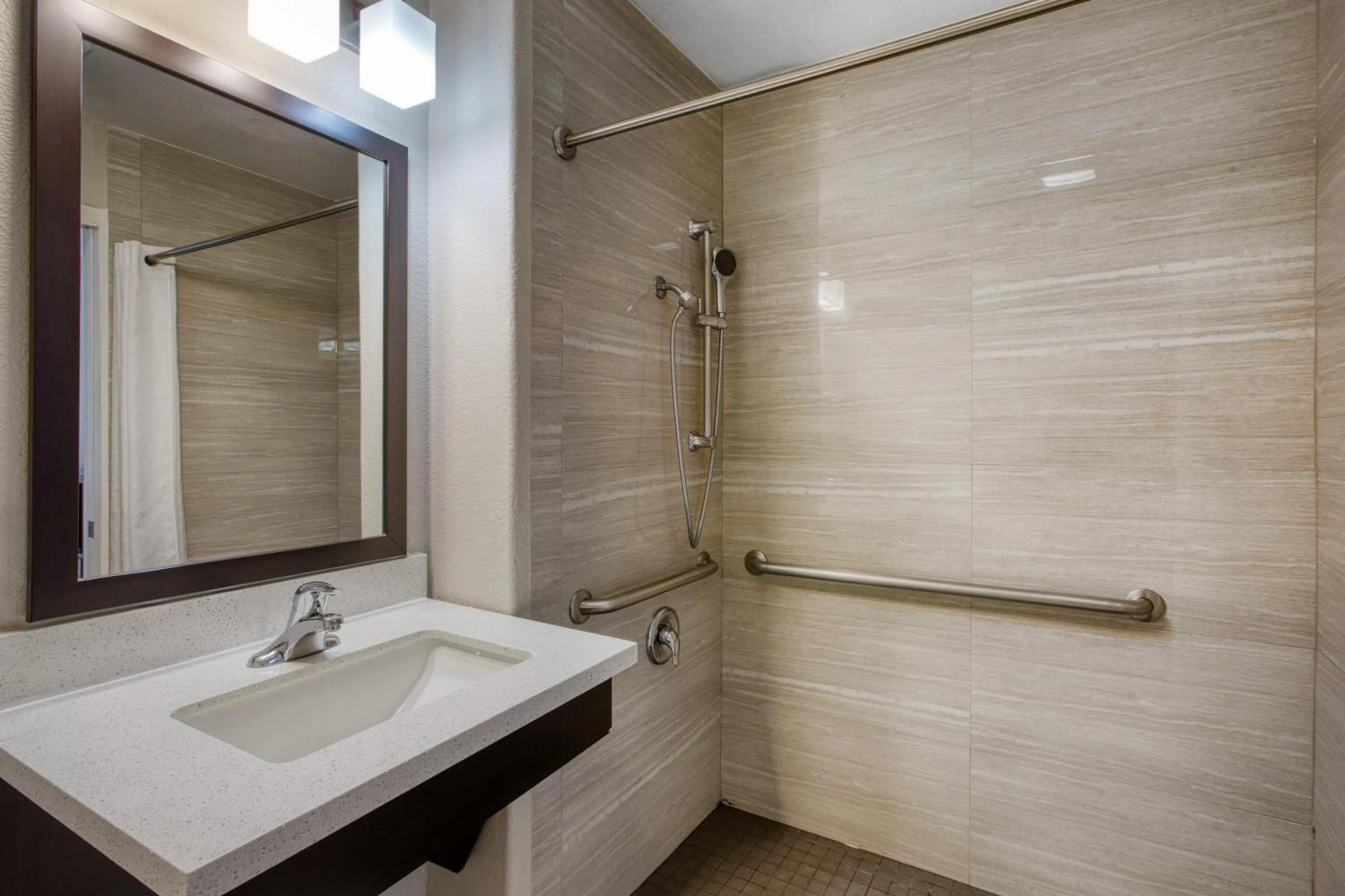 Bathroom in Best Western North Phoenix Hotel