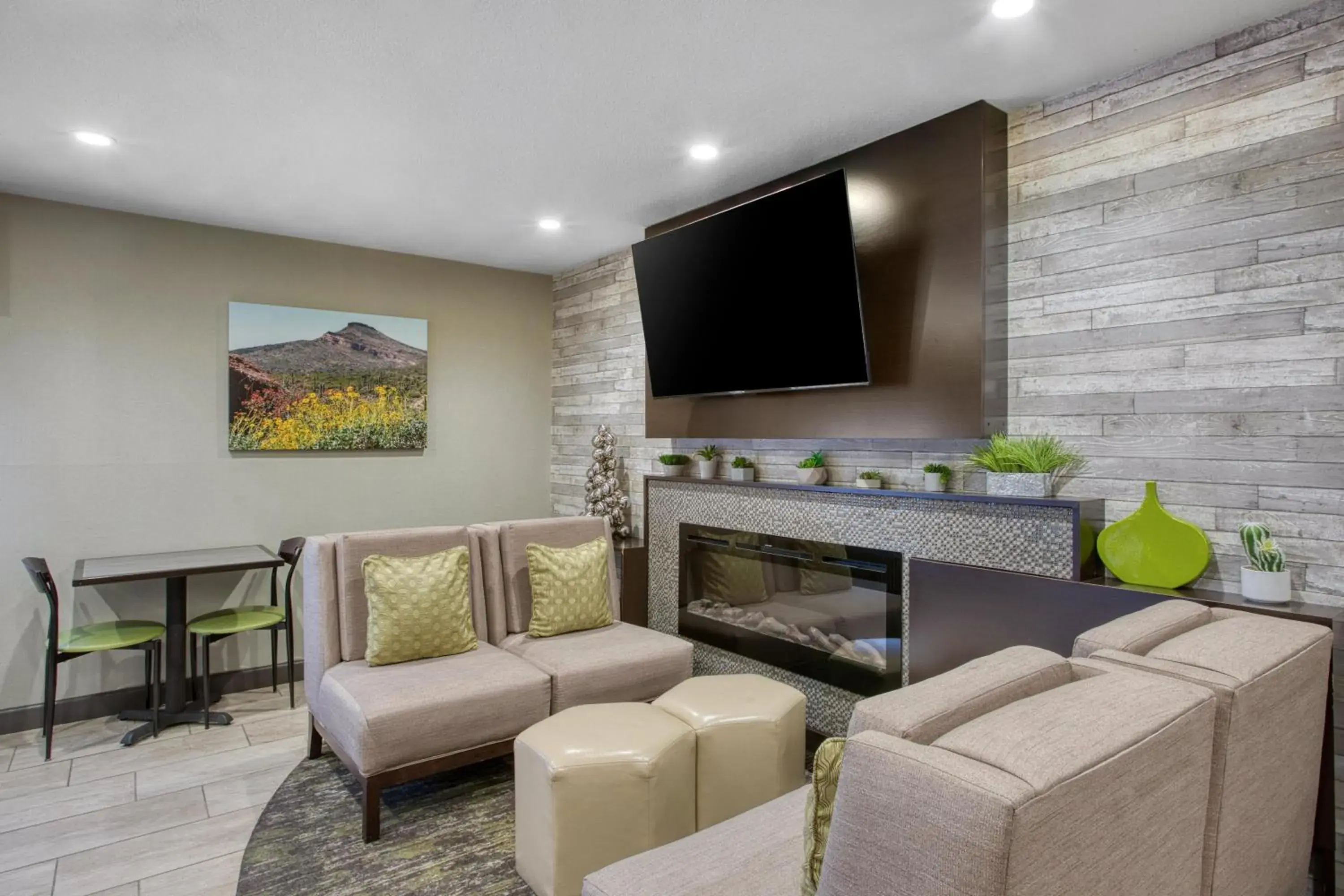 Lobby or reception in Best Western North Phoenix Hotel Lobby or reception in Best Western North Phoenix Hotel