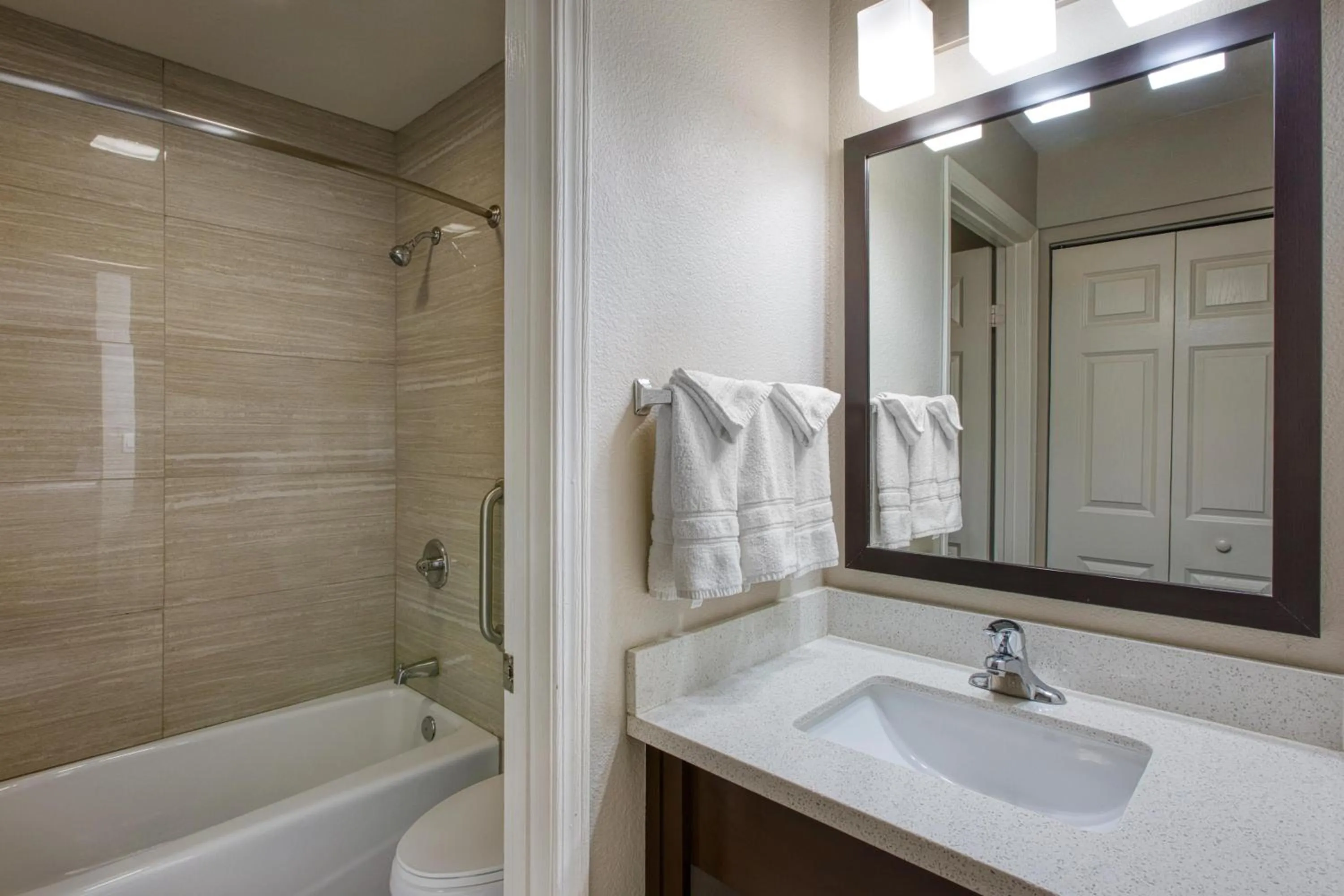 Bathroom in Best Western North Phoenix Hotel