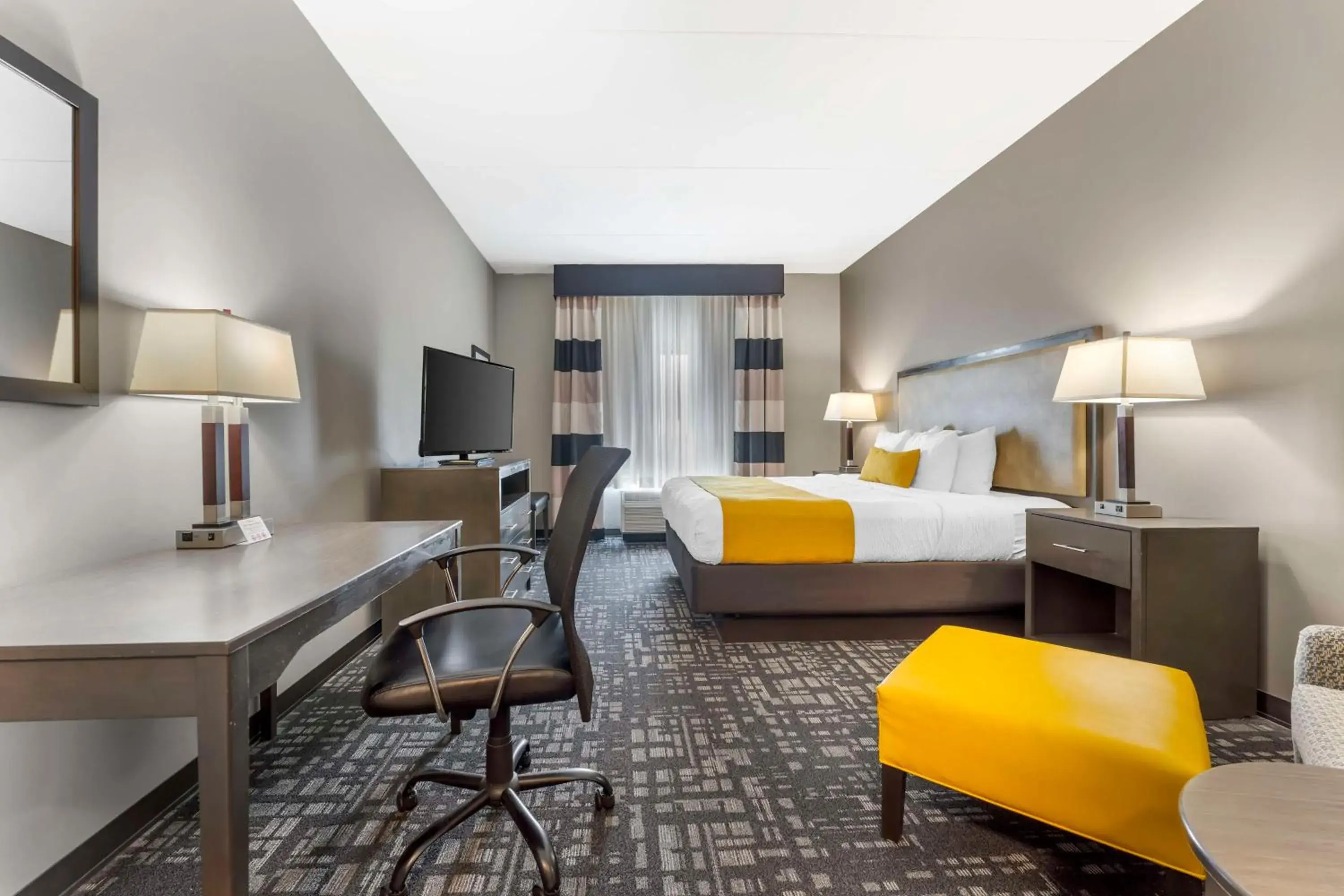 Bedroom, Bed in Best Western Plus Cranberry-Pittsburgh North Bedroom, Bed in Best Western Plus Cranberry-Pittsburgh North