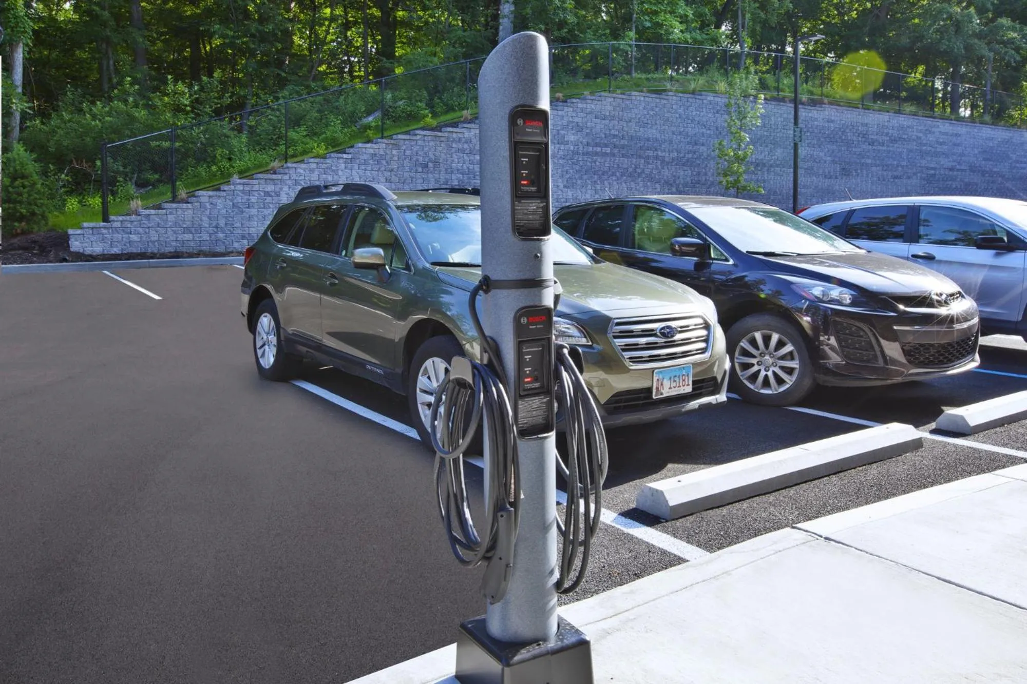 Property building in Best Western Plus Cranberry-Pittsburgh North