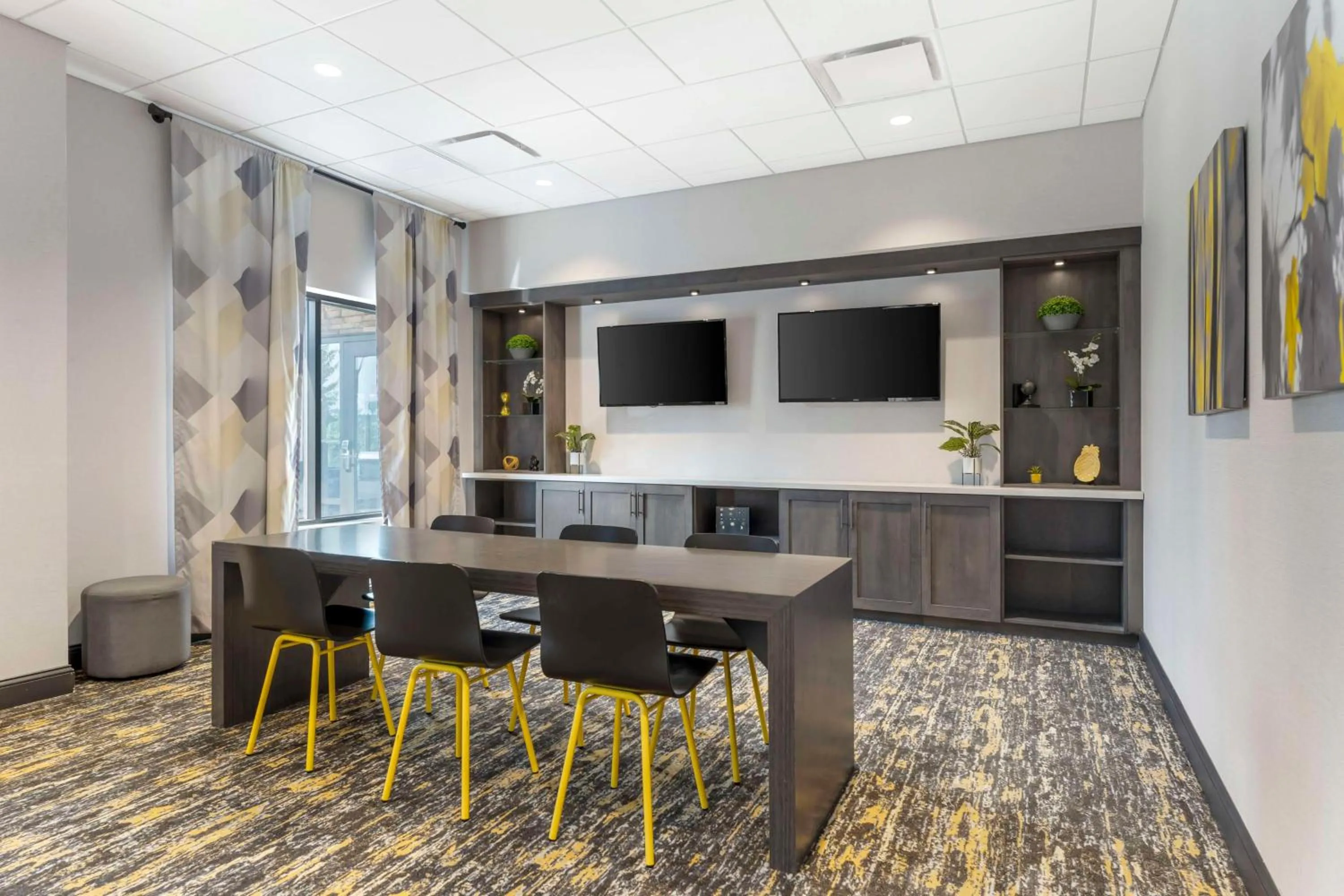 Lobby or reception in Best Western Plus Cranberry-Pittsburgh North