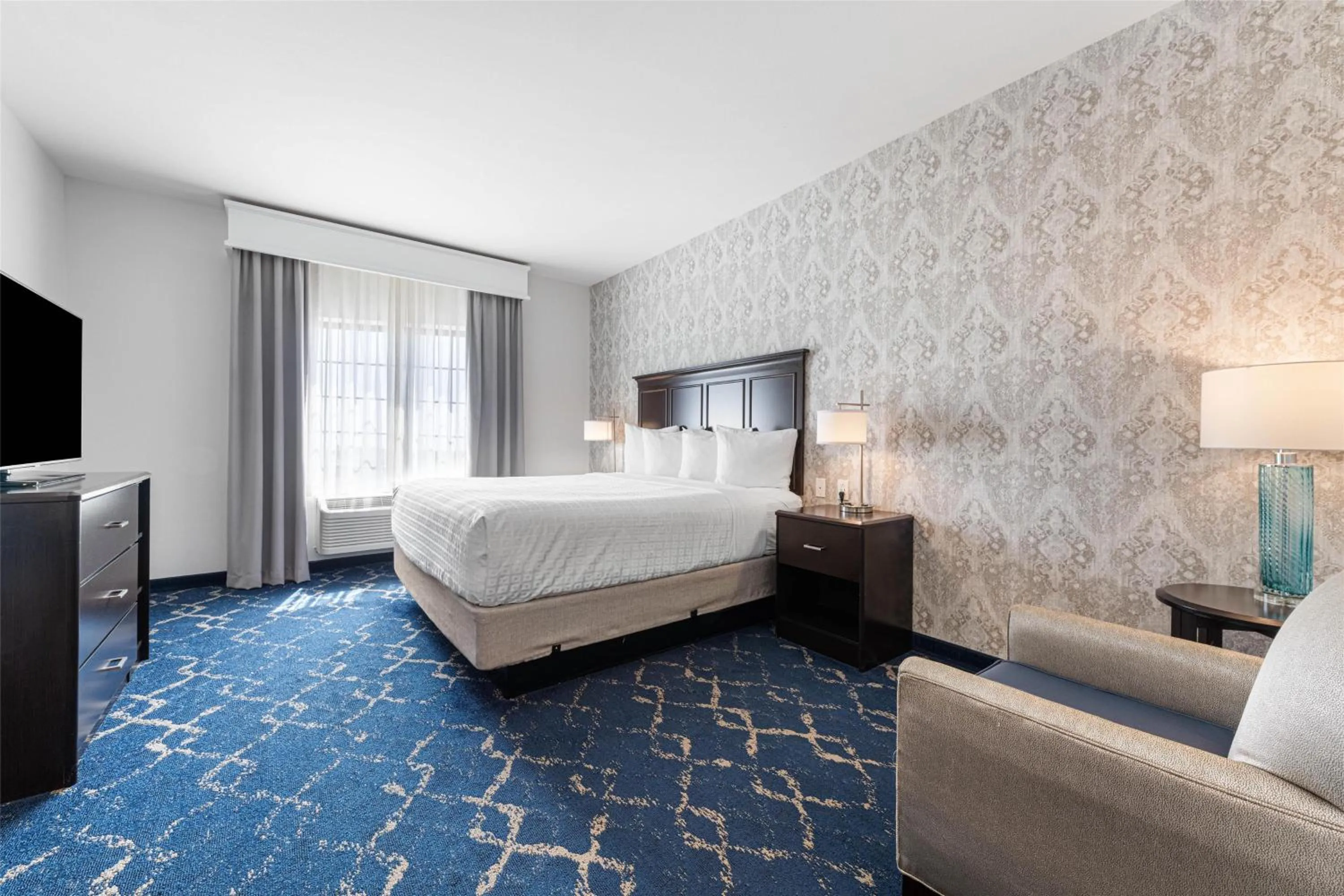 Bedroom, Bed in Best Western Plus New Richmond Inn & Suites