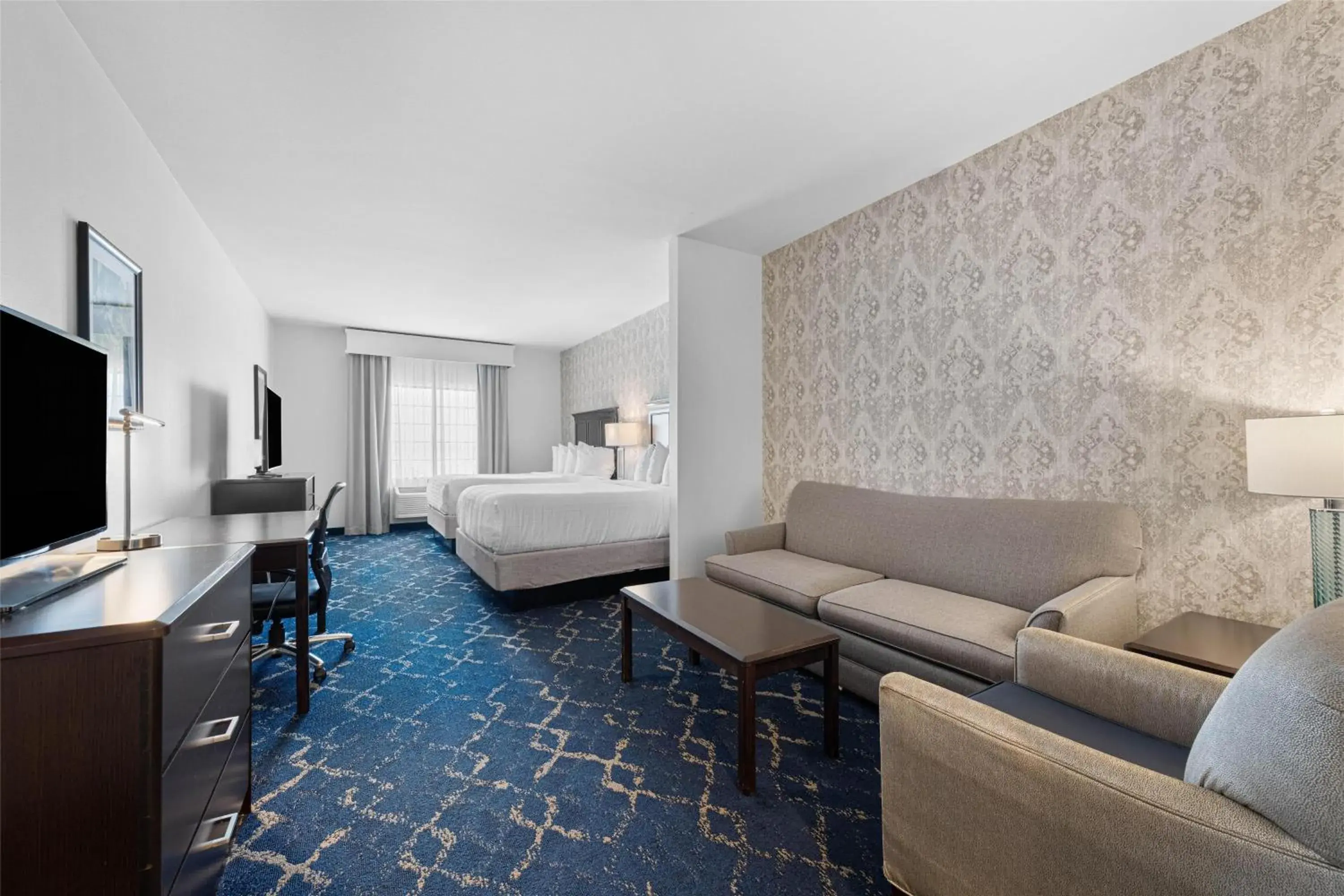 Photo of the whole room in Best Western Plus New Richmond Inn & Suites Photo of the whole room in Best Western Plus New Richmond Inn & Suites