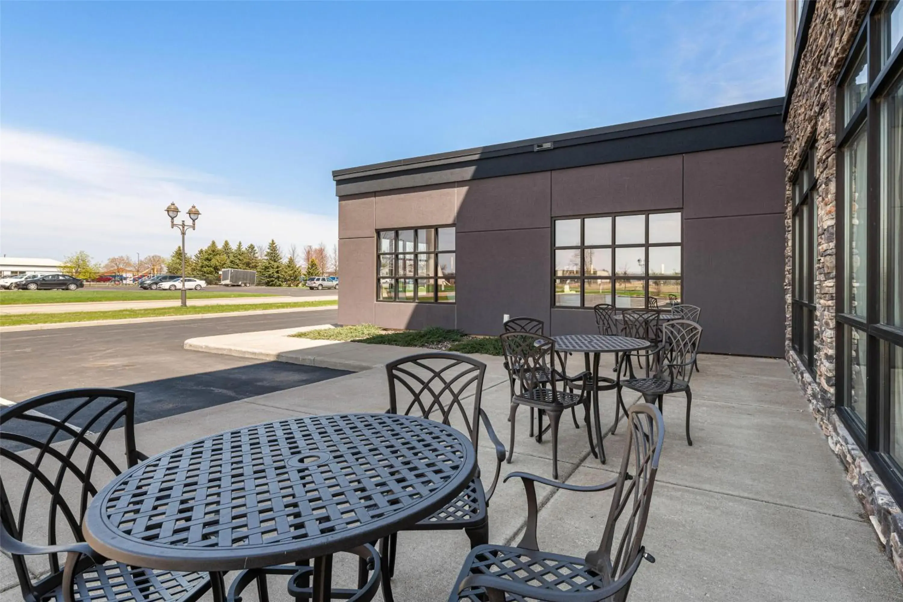 Property building in Best Western Plus New Richmond Inn & Suites Property building in Best Western Plus New Richmond Inn & Suites